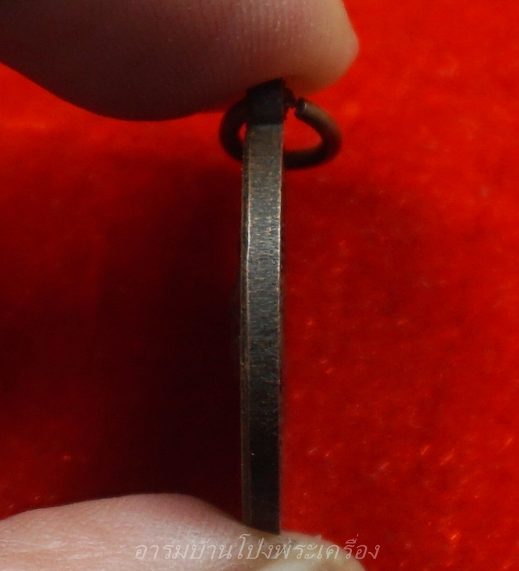 หลวงพ่อยะ วัดท่าข้าม รุ่นแรก เหรียญกลม ปี๒๕๓๐ เนื้อทองแดง(องค์ที่1)