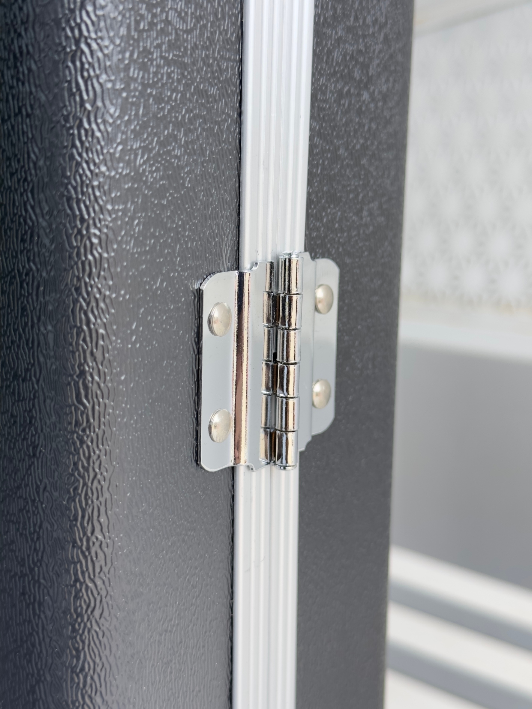 Bass Hard case GRB-EABS ฮาร์ดเคสเบสไฟฟ้า พรมดำ เหลี่ยม งานไฟเบอร์ ล๊อคได้ แข็งแรง ทนทาน