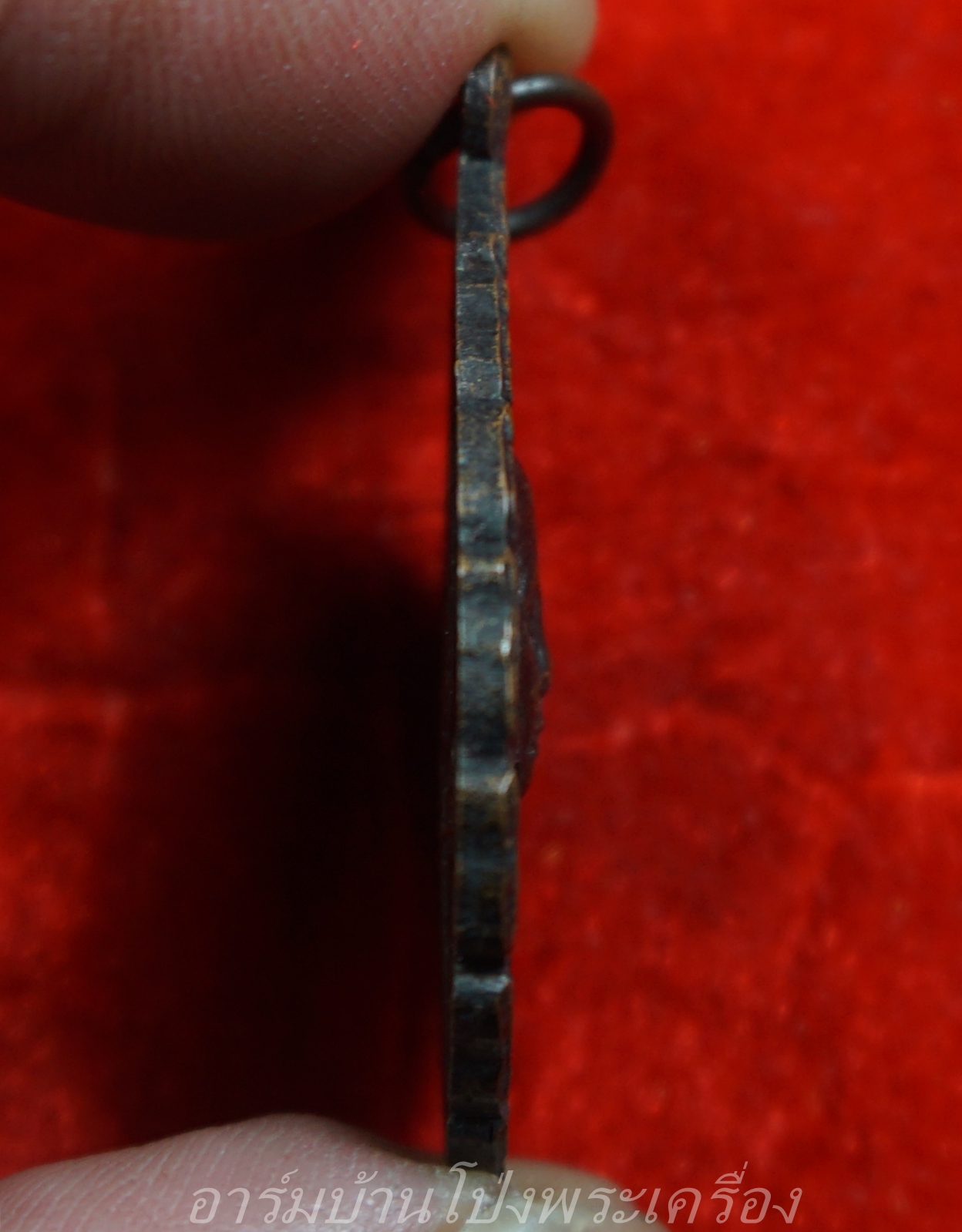 หลวงพ่อคูณ วัดบ้านไร่ รุ่นทูลเกล้า ปี๓๕ เนื้อทองแดงรมดำ(องค์ที่1)