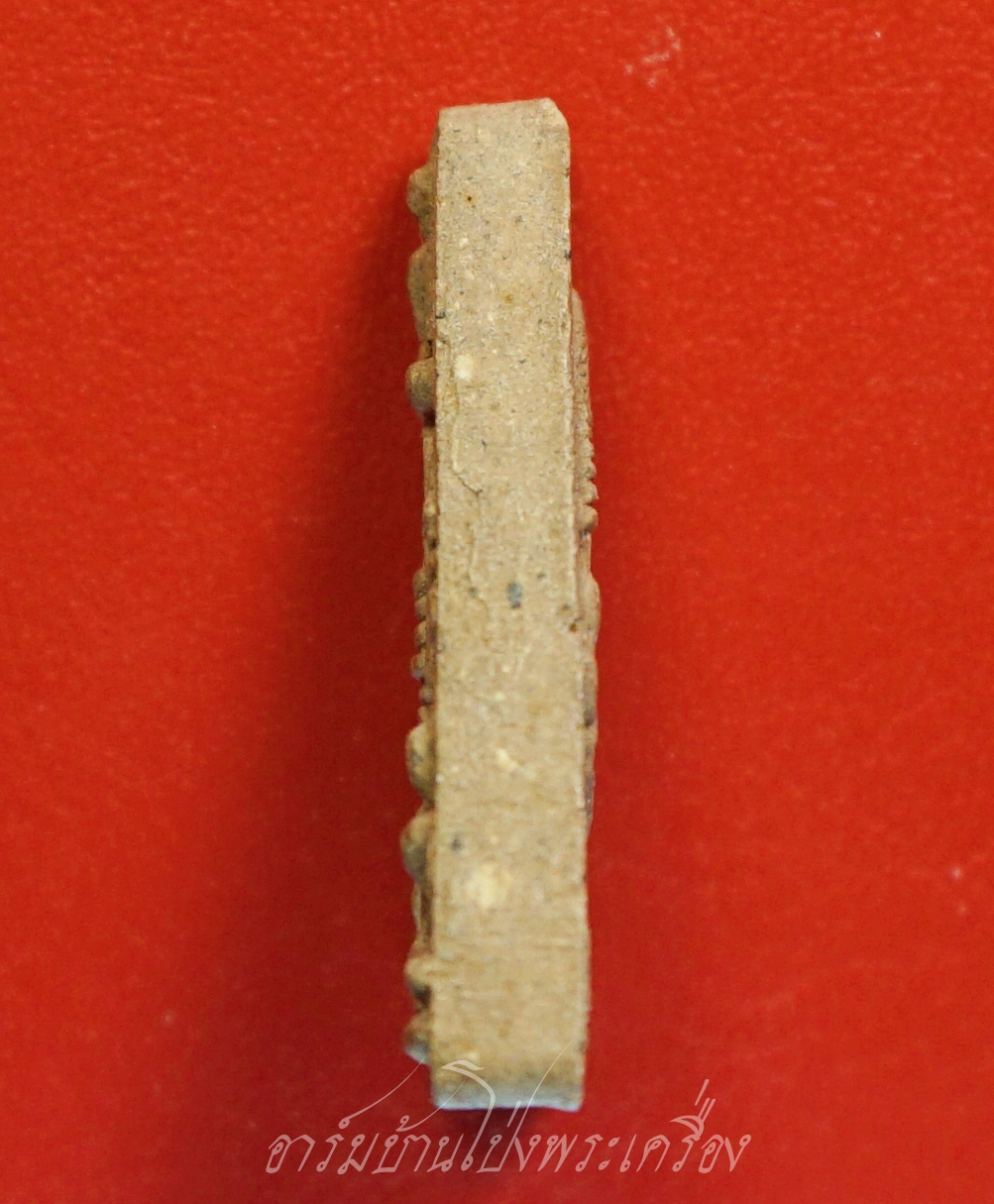 พระสุดยอดเบญจภาคี วัดสามง่าม จ.นนทบุรี เนื้อผงสีน้ำตาลอ่อน(องค์ที่1)