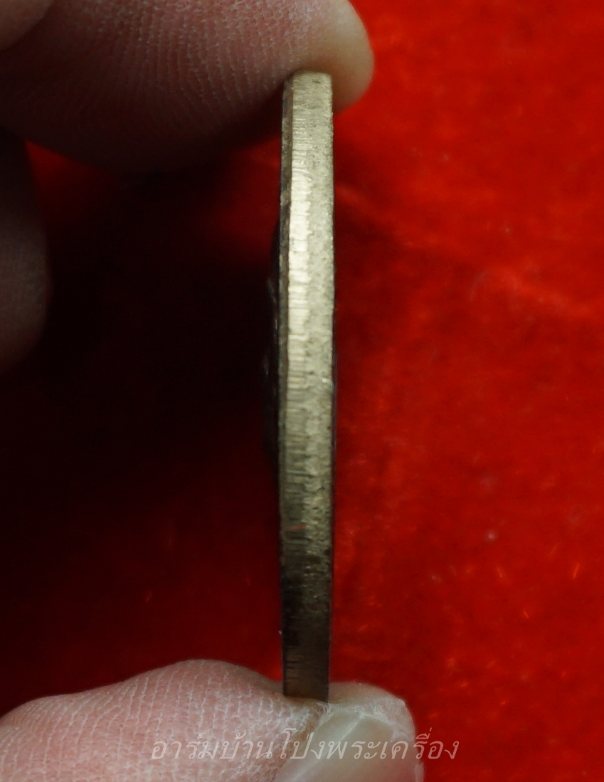 หลวงพ่อสง่า วัดบ้านหม้อ รุ่นปราบก๊อตอามี่ ปี๒๕๔๓ เนื้อนวะ(องค์ที่1)