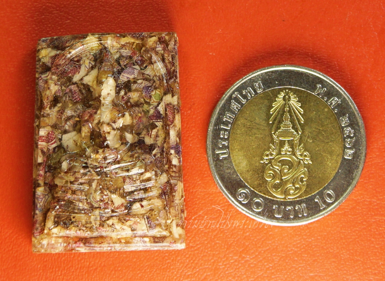 หลวงพ่อโสธร วัดหลวงพ่อโสธร ปี๒๕๓๘ เนื้อเรซิ่นผสมธนบัตร(องคที่1)