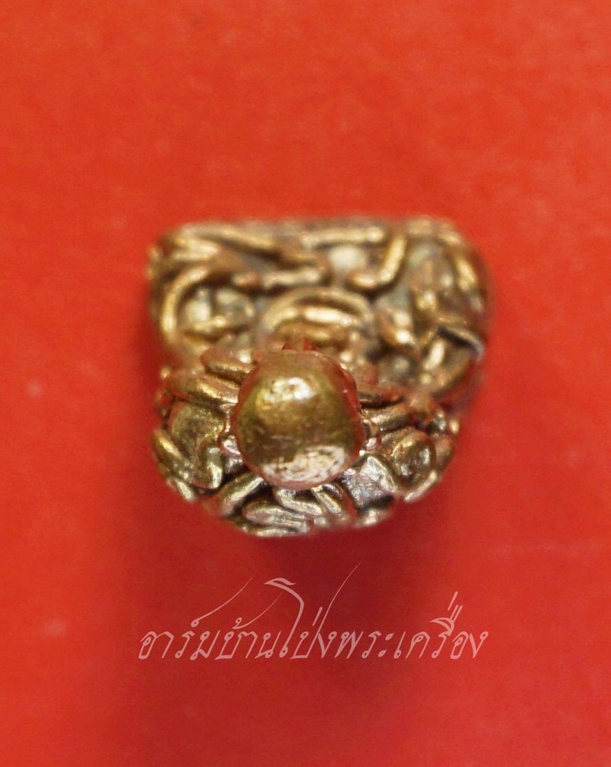 หลวงพ่อโปร่ง วัดถ้ำพรุตะเคียน จ.ชุมพร รูปหล่อยันต์ยุ่ง ก้นอุดผงพุทธคุณ ฝังตะกรุด เนื้อทองแดง เลข505 (องค์ที่1)