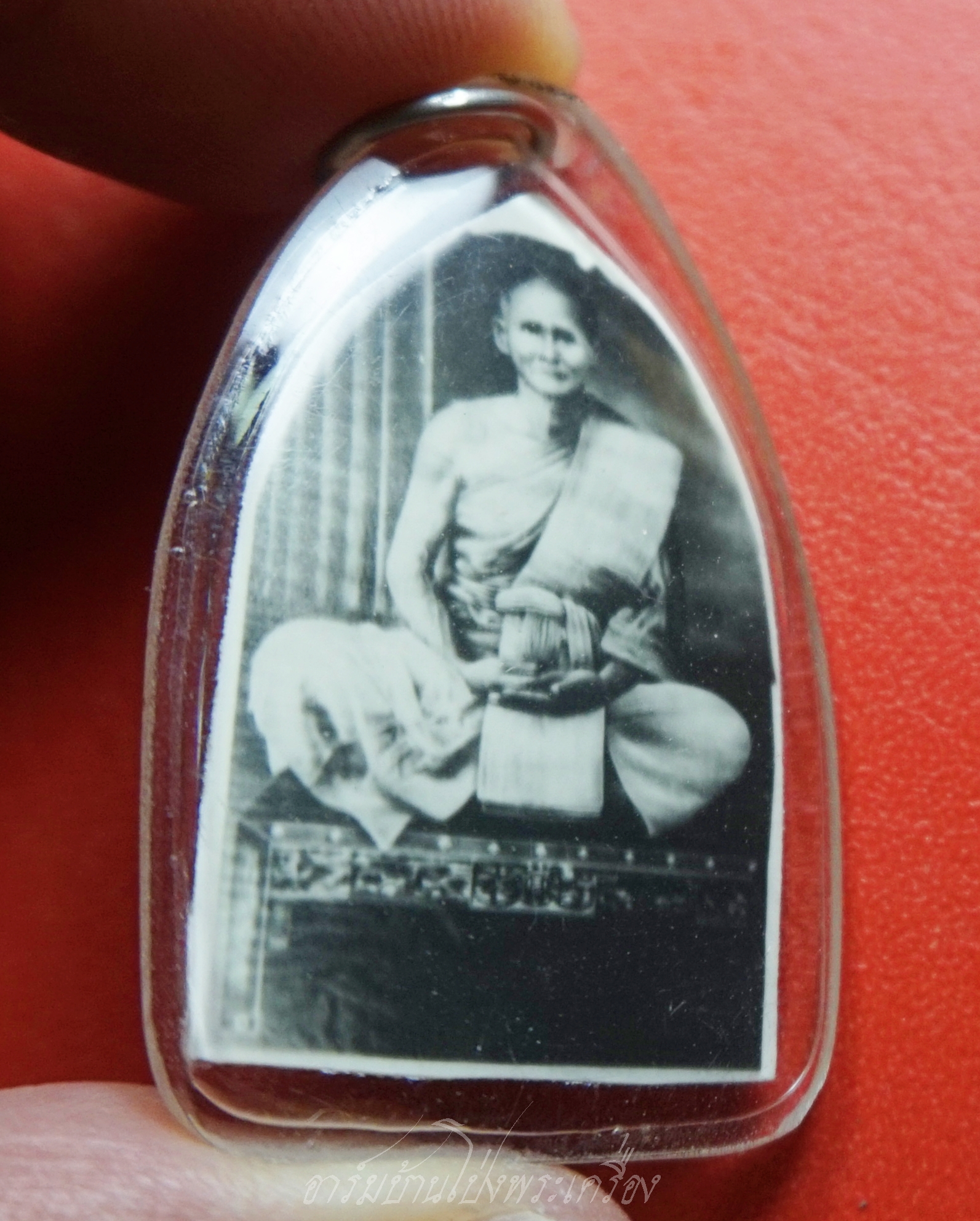 หลวงพ่อชุ่ม วัดท่ามะเดื่อ รูปถ่าย ขนาดห้อยคอ(องค์ที่2)