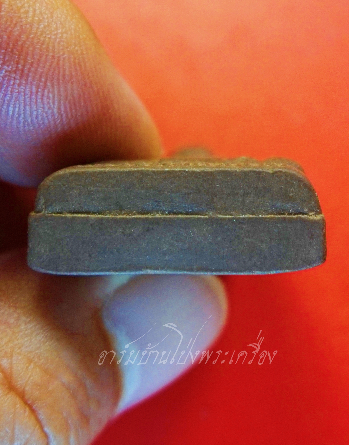 หลวงพ่อกุหลาบ วัดไทรอารีรักษ์ หลังยันต์พระเจ้าห้าพระองค์ พระผงสีน้ำตาล(องค์ที่1)