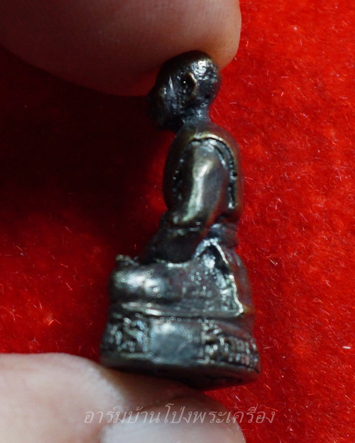 หลวงพ่อแทน วัดธรรมเสน รูปหล่อ เนื้อทองเหลือง(องค์ที่1)