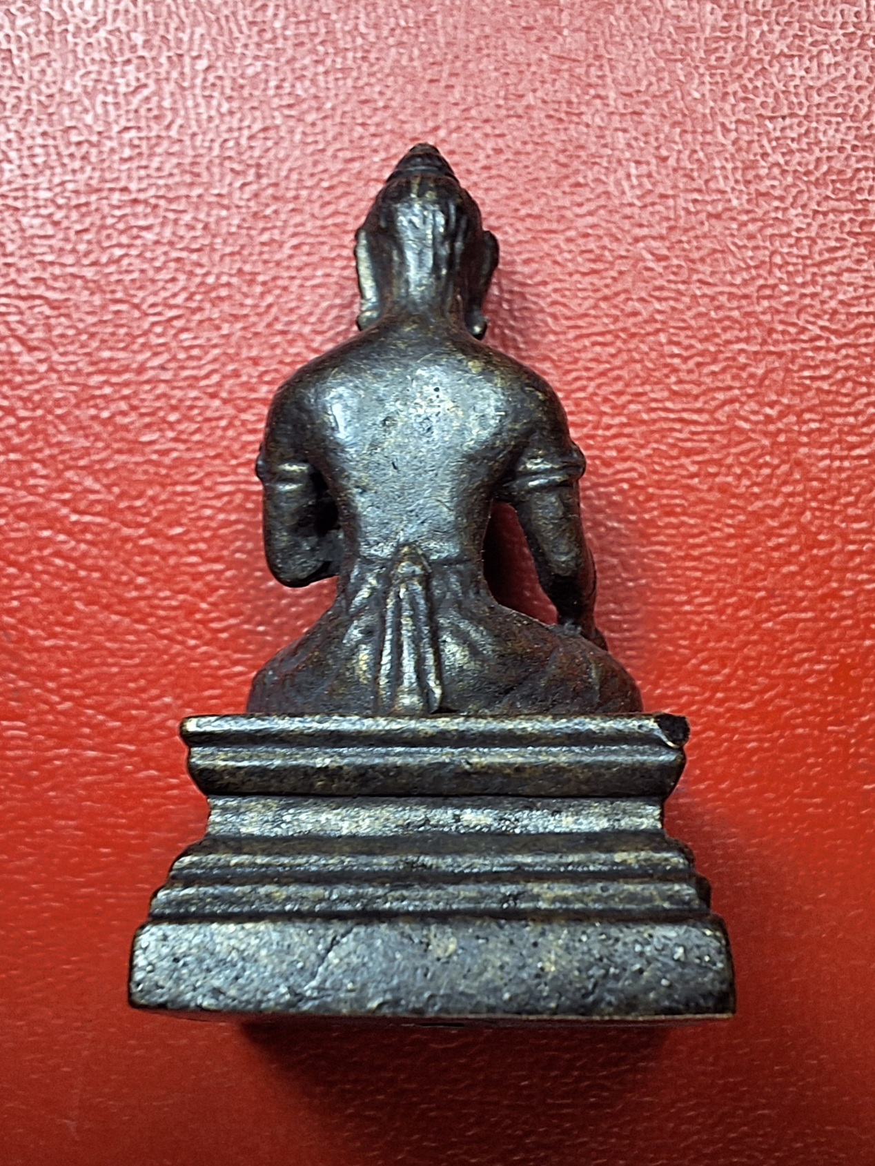 รูปหล่อพระวิษณุ เทพแห่งศิลปะการช่าง ประทับนั่ง ถือดอกบัว เนื้อทองเหลือง(องค์ที่3)