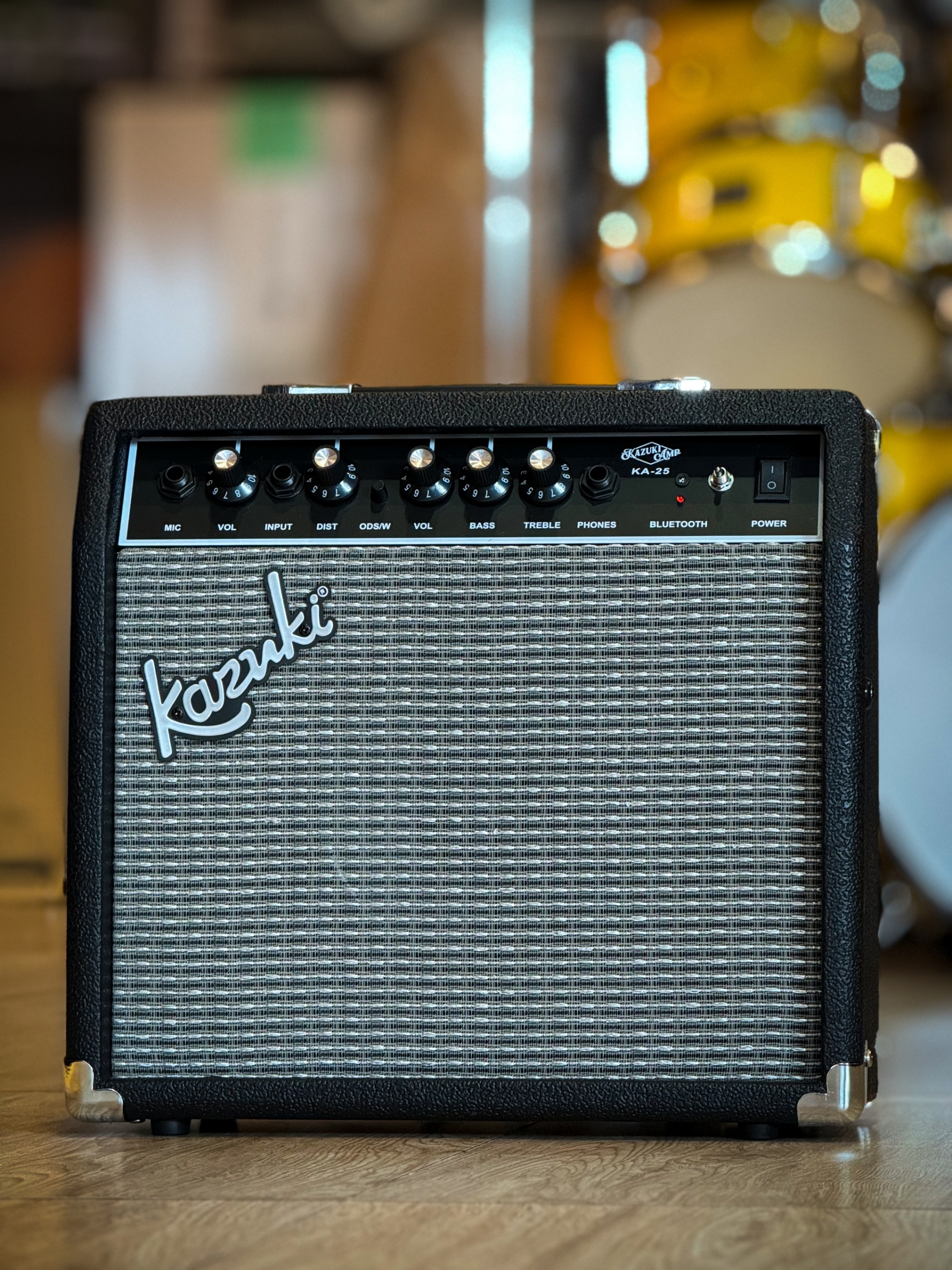 แอมป์กีต้าร์ บลูทูธ KAZUKI รุ่น KA-25 BT 25W พกพาง่าย ตู้แอมป์คุณภาพ มีเสียงแตกในตัว