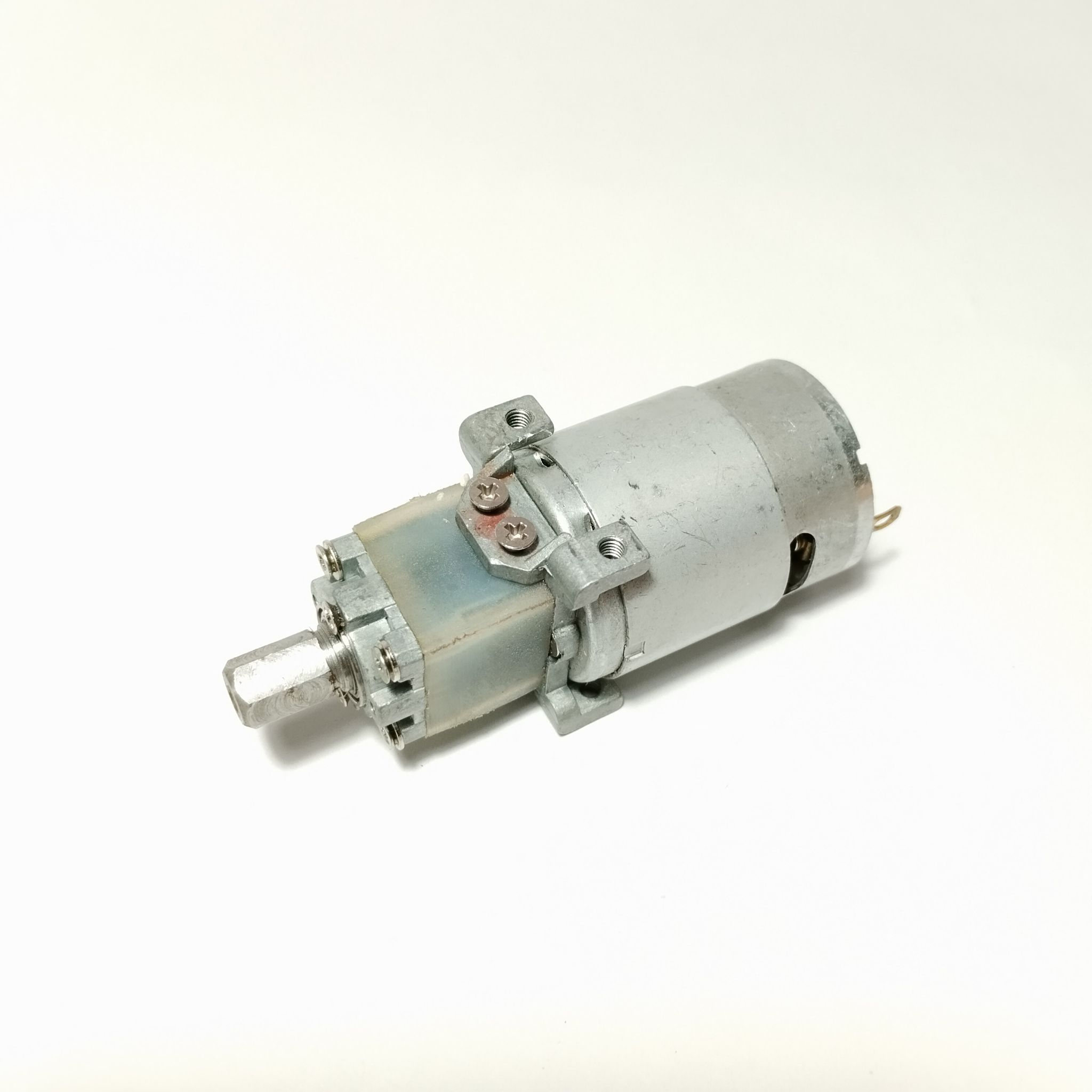 มอเตอร์ planetary gear 6v 390rpm เหมาะสำหรับหุ่นซูโม่1kg แกนหกเหลี่ยม7mm **มือสองสภาพดี** **แจกไฟล์ STL**