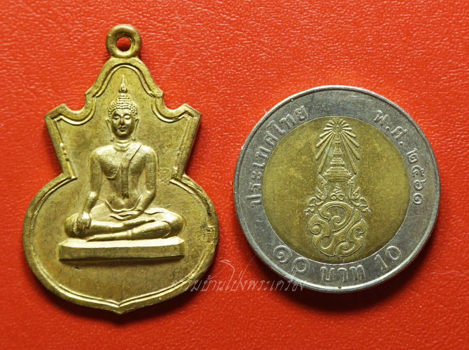 พระพุทธ วัดหนองกรวด หลัง ภปร. ปี๒๕๑๗ ในหลวงเสด็จตัดลูกนิมิตร เนื้อกะไหล่ทอง(องค์ที่่1)