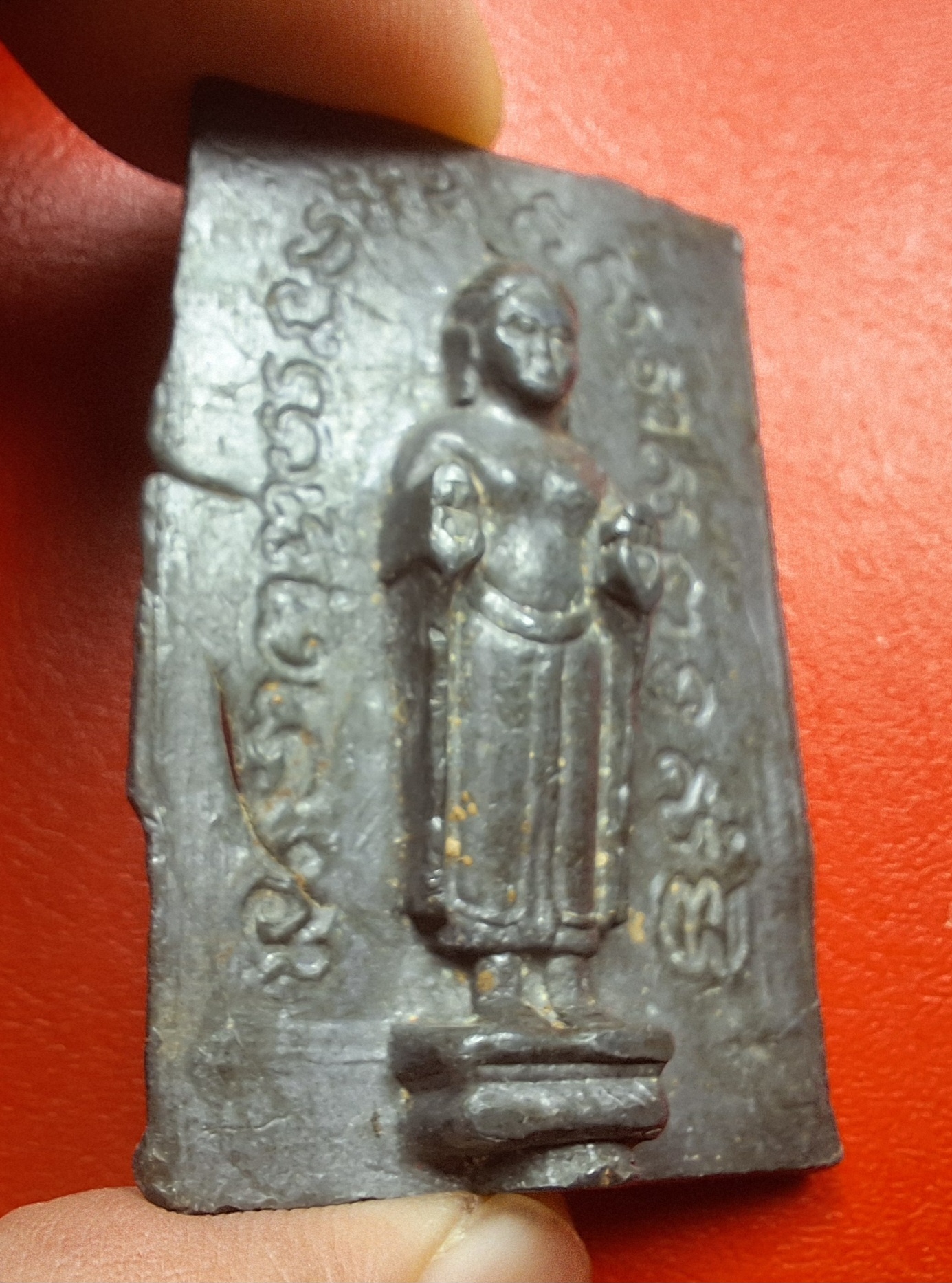 หลวงพ่อแทน วัดธรรมเสน เหรียญหล่อเนื้อตะกั่ว พิมพ์ทาราวดี(องค์ที่3)