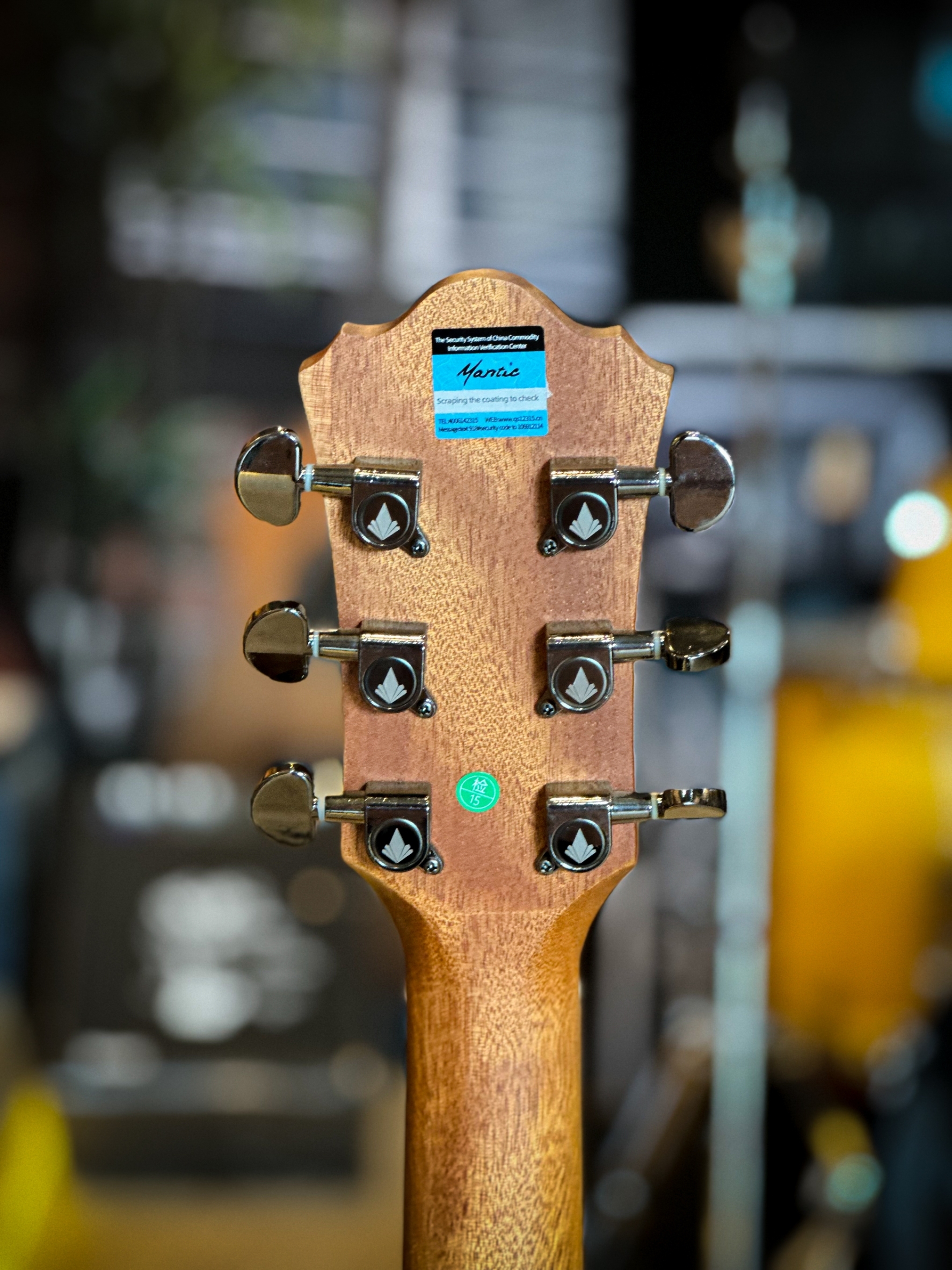 Mantic กีต้าร์โปร่ง รุ่น AG-370C ทัชชิ่งดี จับง่าย 41 นิ้ว กีตาร์โปร่ง พร้อมกระเป๋า ปิ๊ก4อัน ใบคอร์ด ประแจ คาโป้