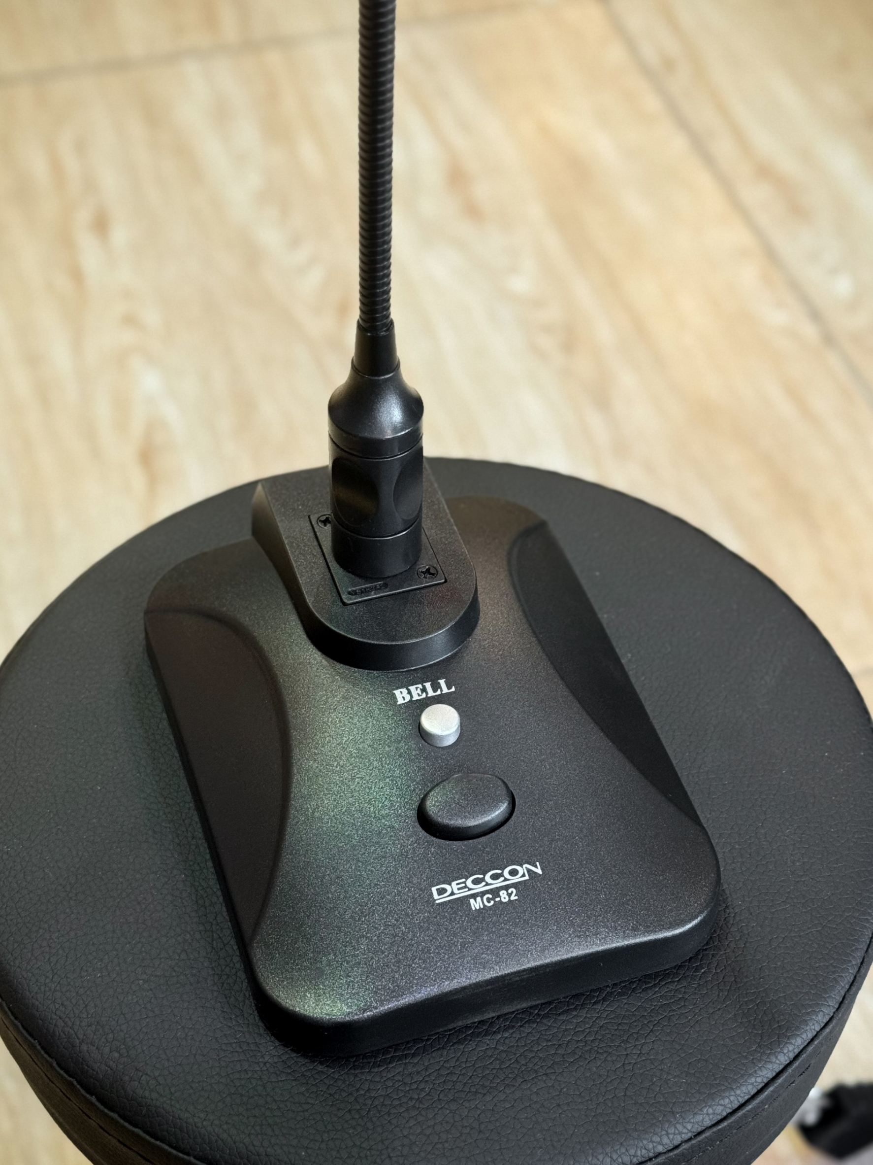 ไมค์ DECCON รุ่น MC-82 ไมโครโฟนประชุม ตั้งโต๊ะ ไมโครโฟน การใช้งานง่าย พร้อม สาย 5 เมตร +ฟองสวมหัวไมค์