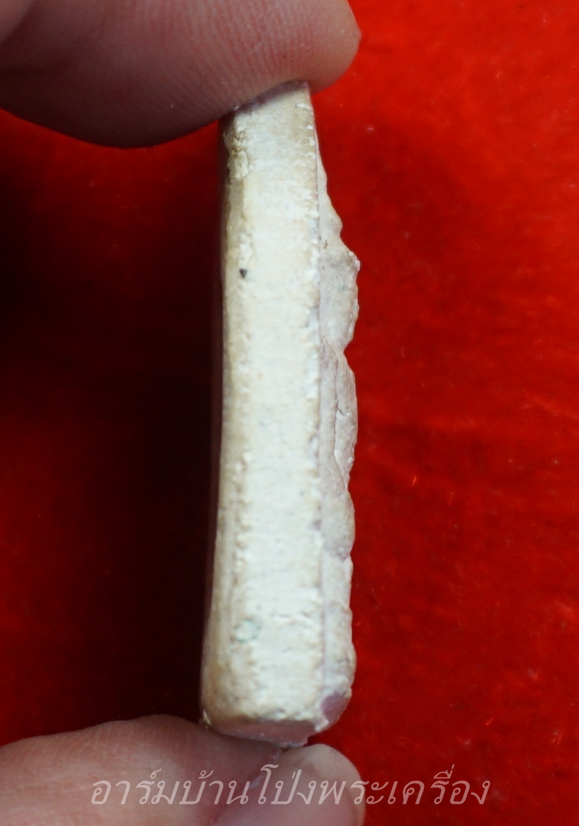 พระแก้วมรกต วัดบ้านโป่ง ปี๒๕๐๙ พิมพ์ใหญ่ เนื้อขาว ด้านหลังในหลวงพระราชินี(องค์ที่2)