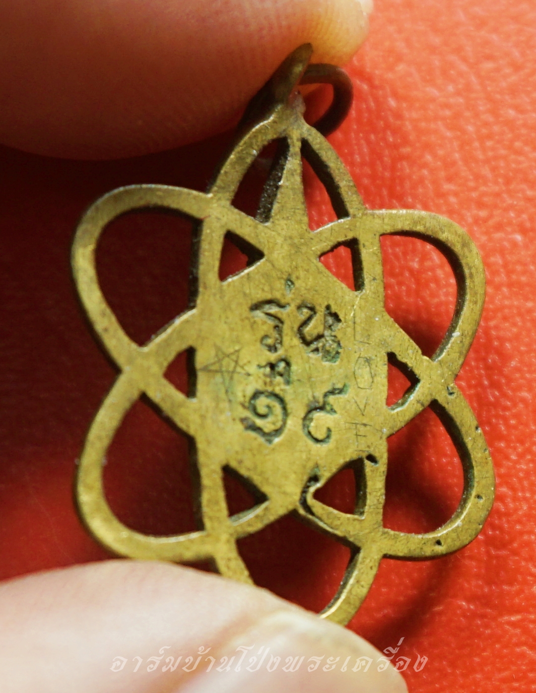 จี้ห้อยคอ พระจอมเกล้า รุ่น๑๙ ไม่ทราบที่ ไม่ทราบช่าง(องค์ที่1)