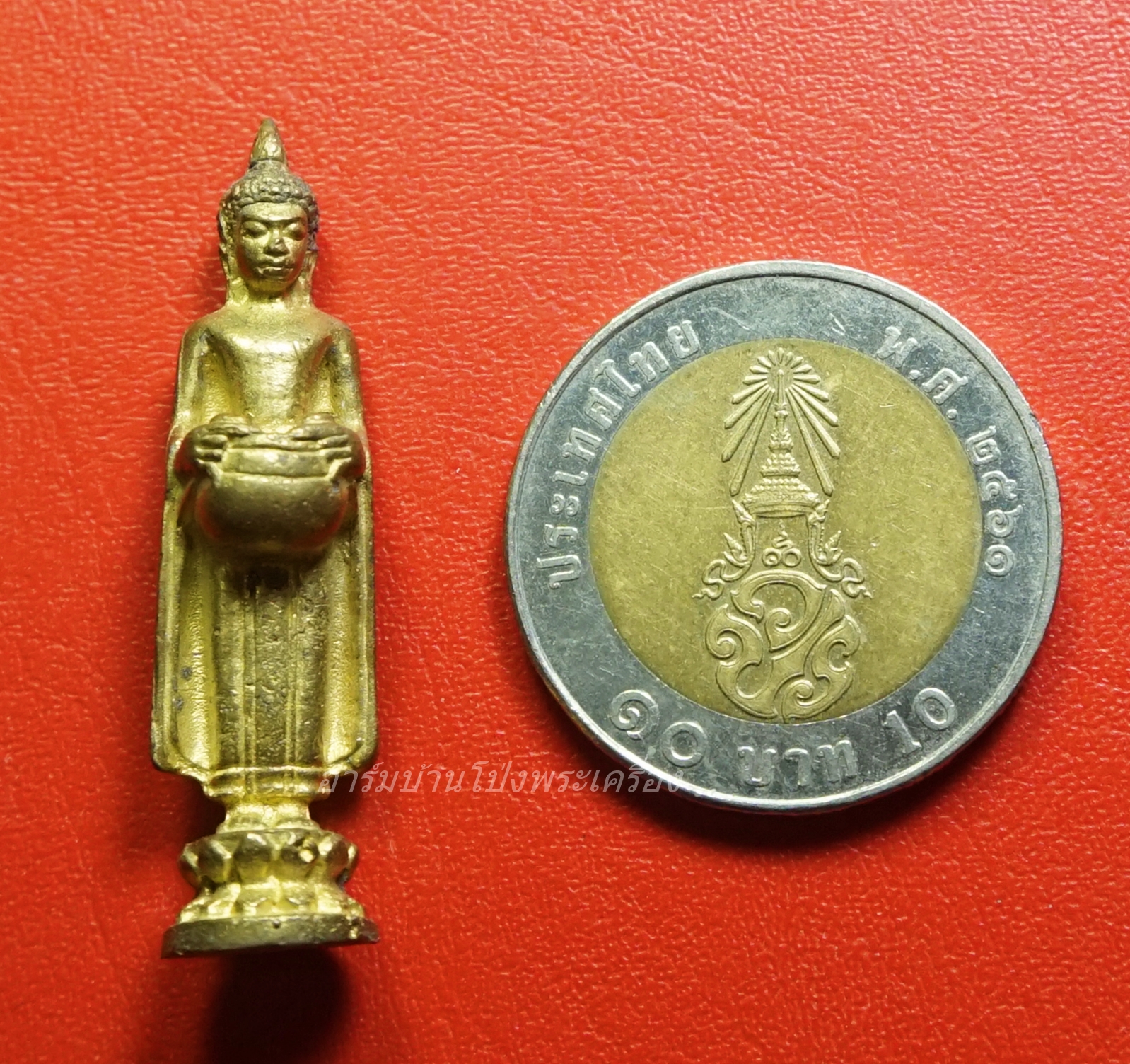 หลวงพ่อแก่นจันทร์ วัดช่องลม รูปหล่อ เนื้อฝาบาตร(องค์ที่1)