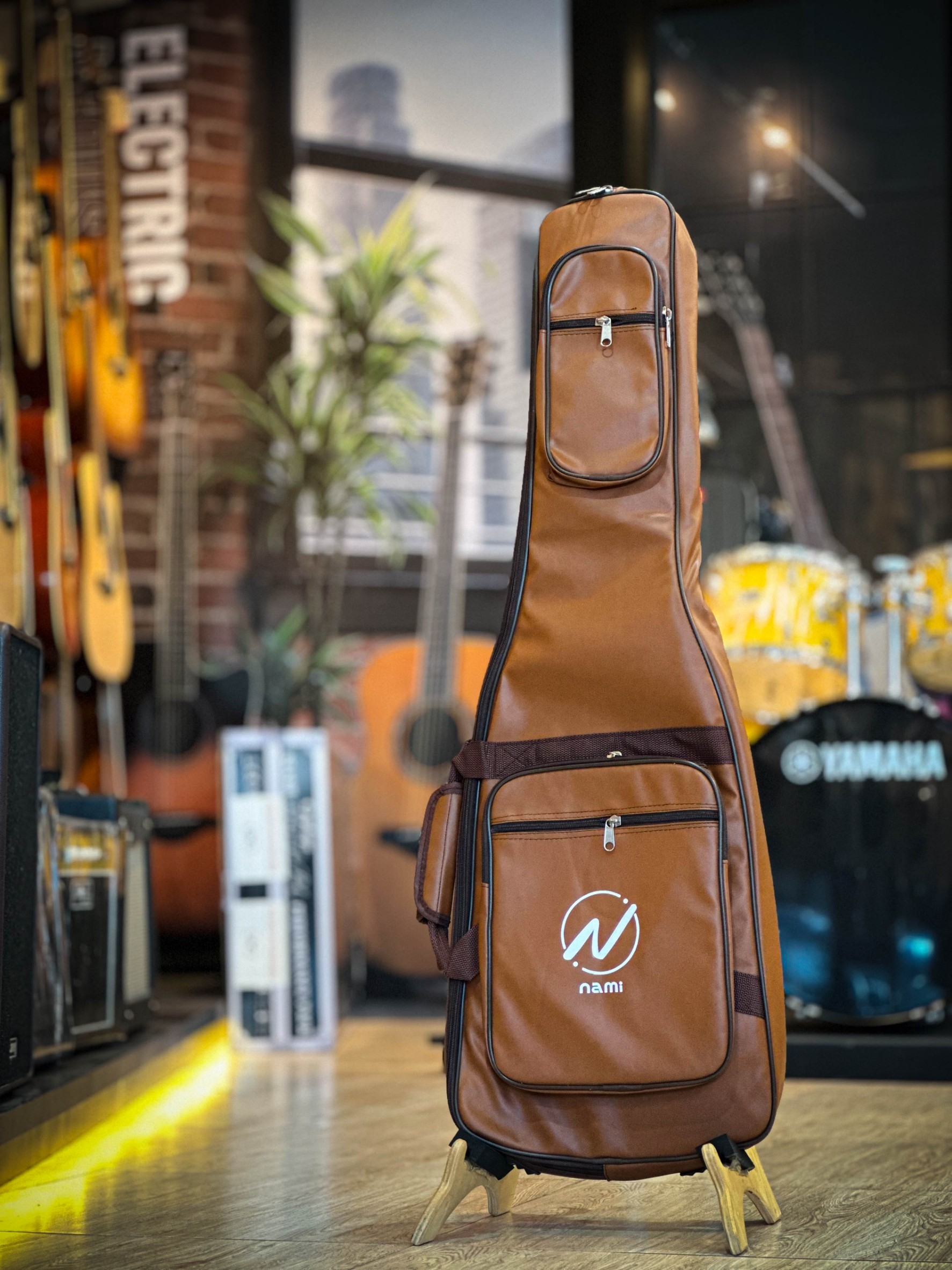 ์Nami กระเป๋ากีต้าร์ไฟฟ้า ฟองน้ำหนา 12มม.ป้องกันการกระแทกได้ดี วัสดุเป็นหนัง กันน้ำ/กันฝุ่น