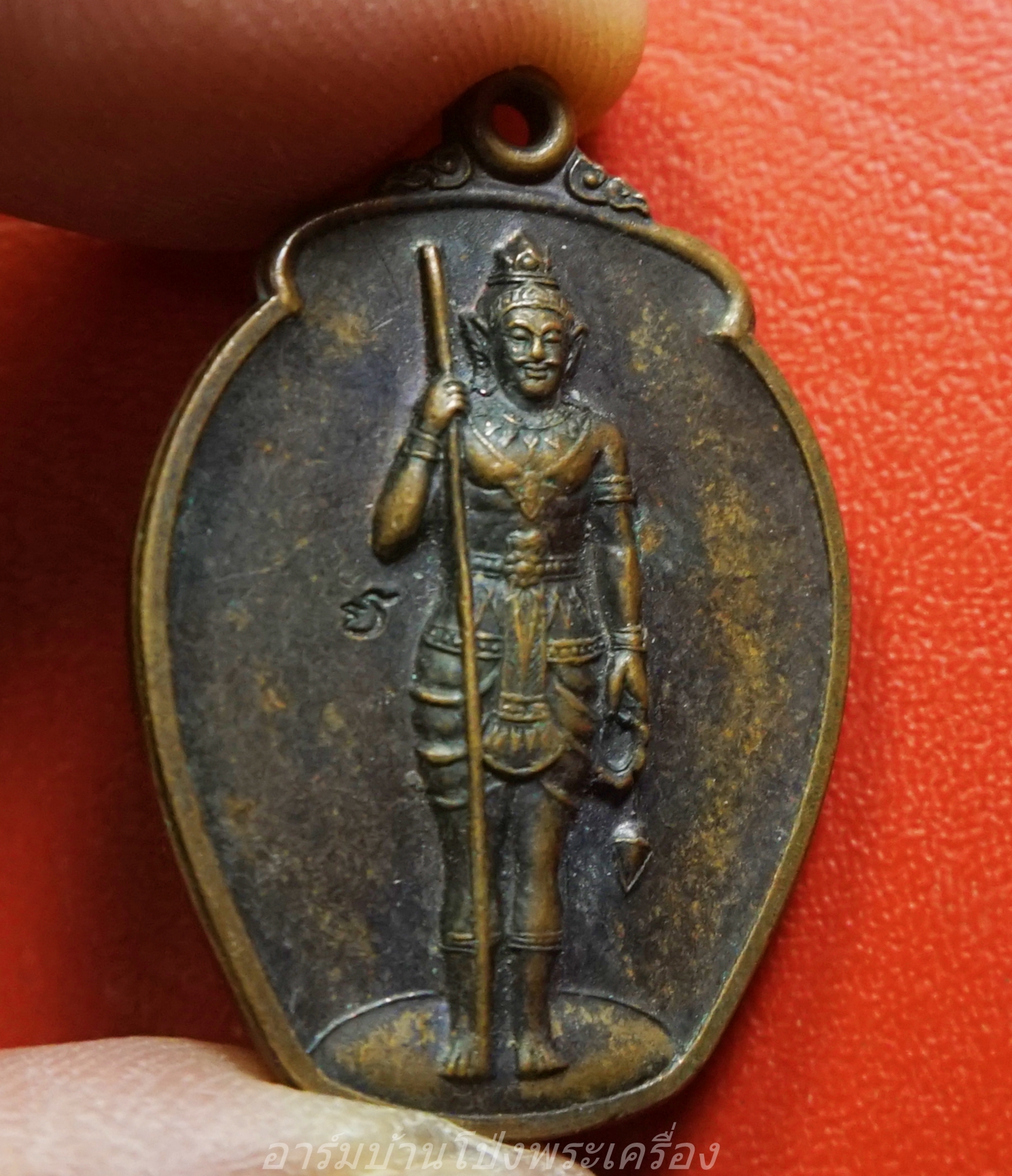 พระวิษณุกรรม วิทยาลัยเทคนิคราชบุรี รุ่นสอง ปี๒๕๔๖ เนื้อทองแดงรมดำ(องค์ที่12)