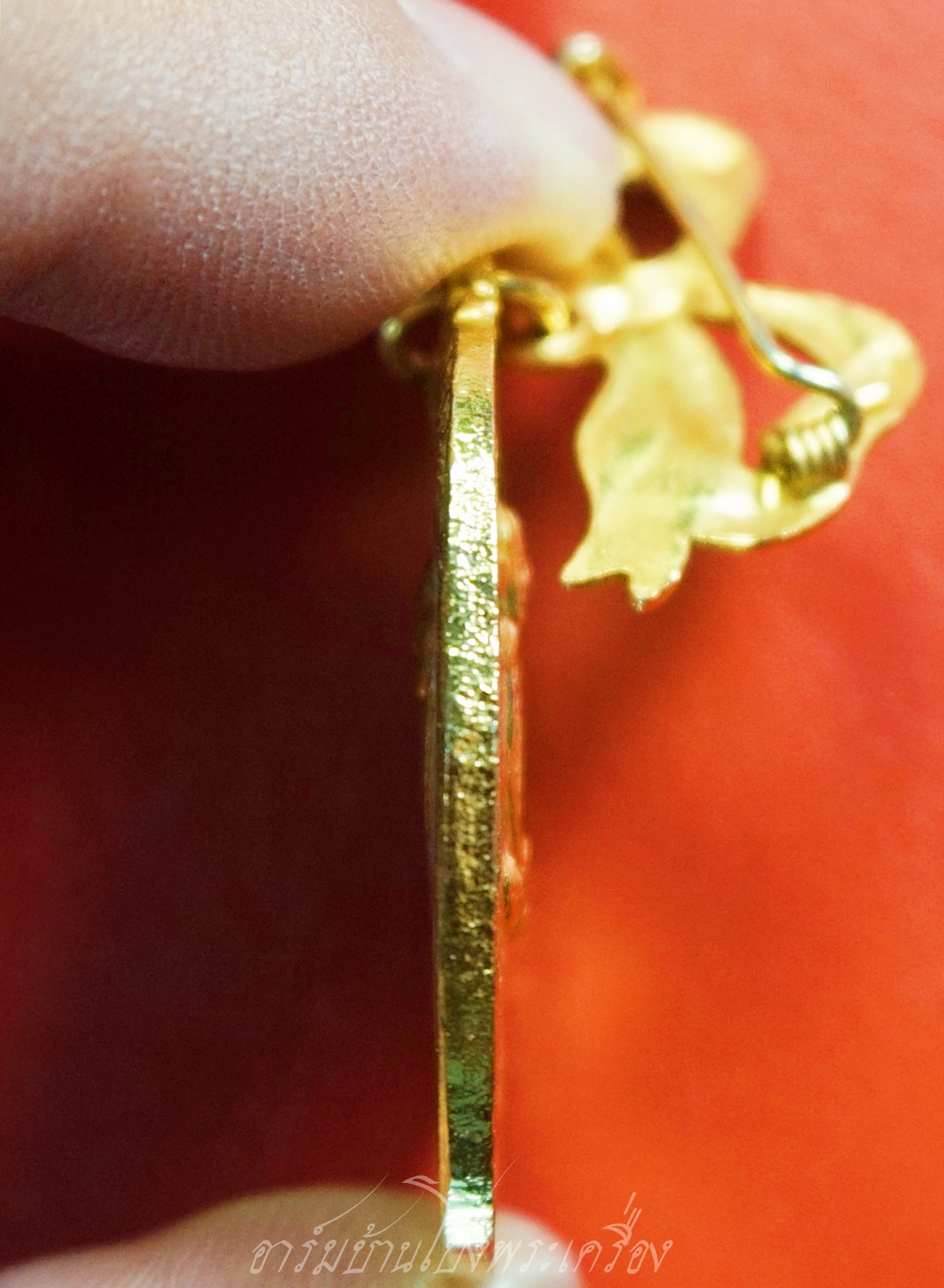 หลวงปู่มหาปิ่น ชลิโต วัดป่าพระธาตุเขาน้อย ปี๒๕๑๘ เนื้อกะไหล่ทองลงยา(องค์ที่2)