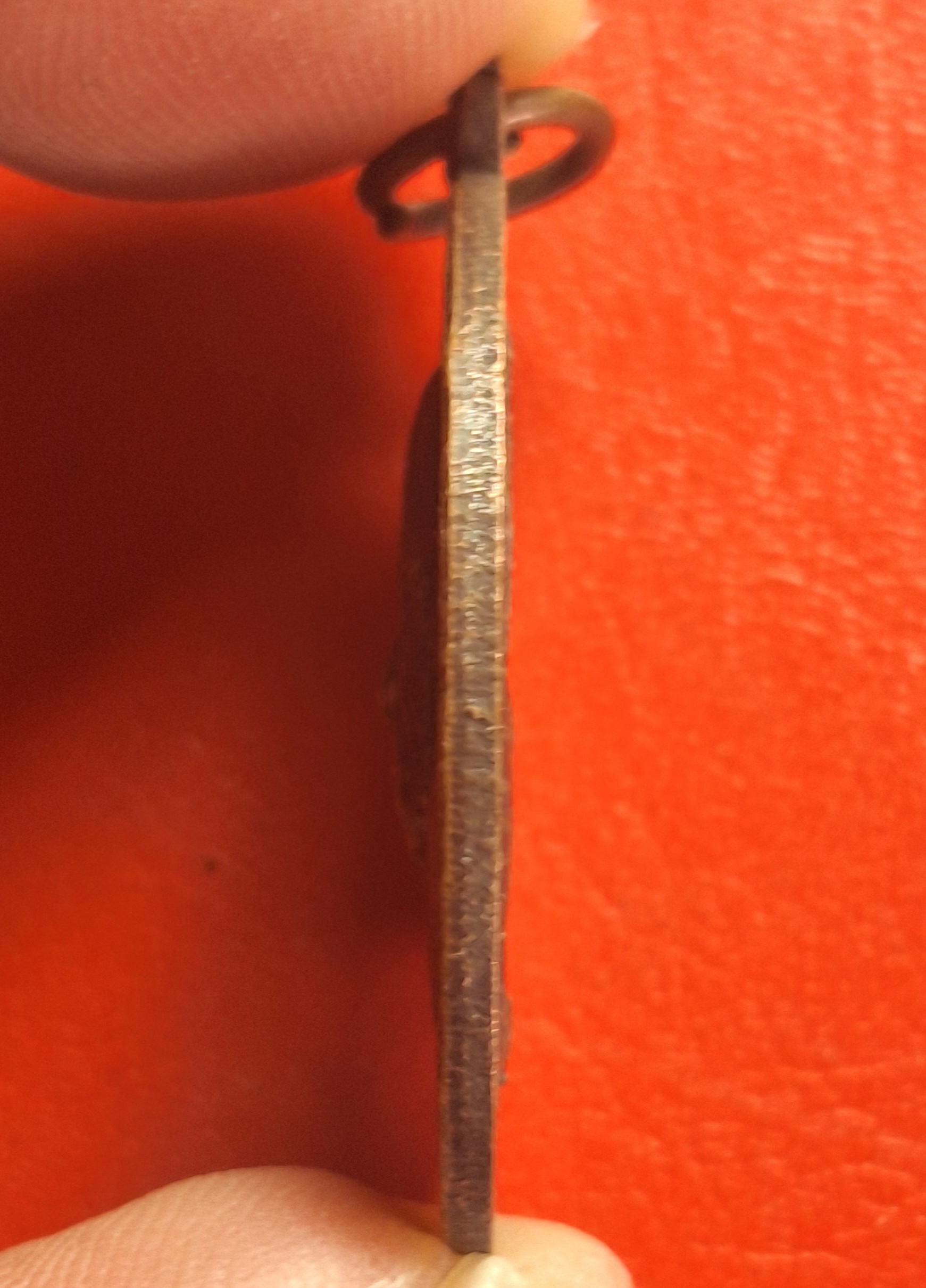 พระครูใบฎีกาพยากรณ์(ท้วม) วัดแสนสุข จ.ชลบุรี รุ่นปักกรดไม่ถอน เนื้อทองแดงรมดำ(องค์ที่10)