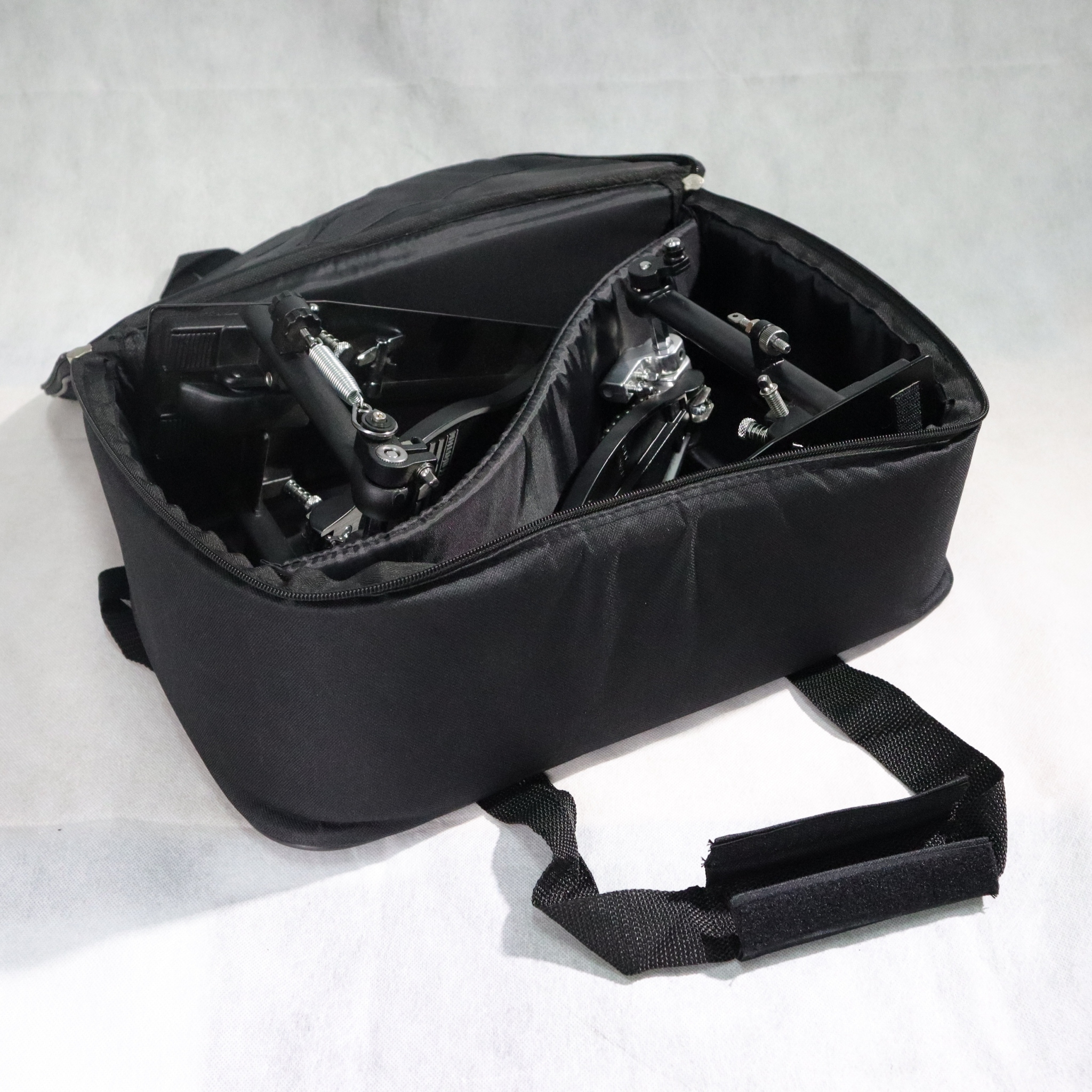 Takane กระเป๋ากระเดื่อง มีความหนา ทั้ง 5 มิล / 12 มิล ใส่ได้ทั้งแบบคู่ / แบบเดี่ยว ป้องกันการกระแทก มีหูหิ้ว สะพายหลังได้