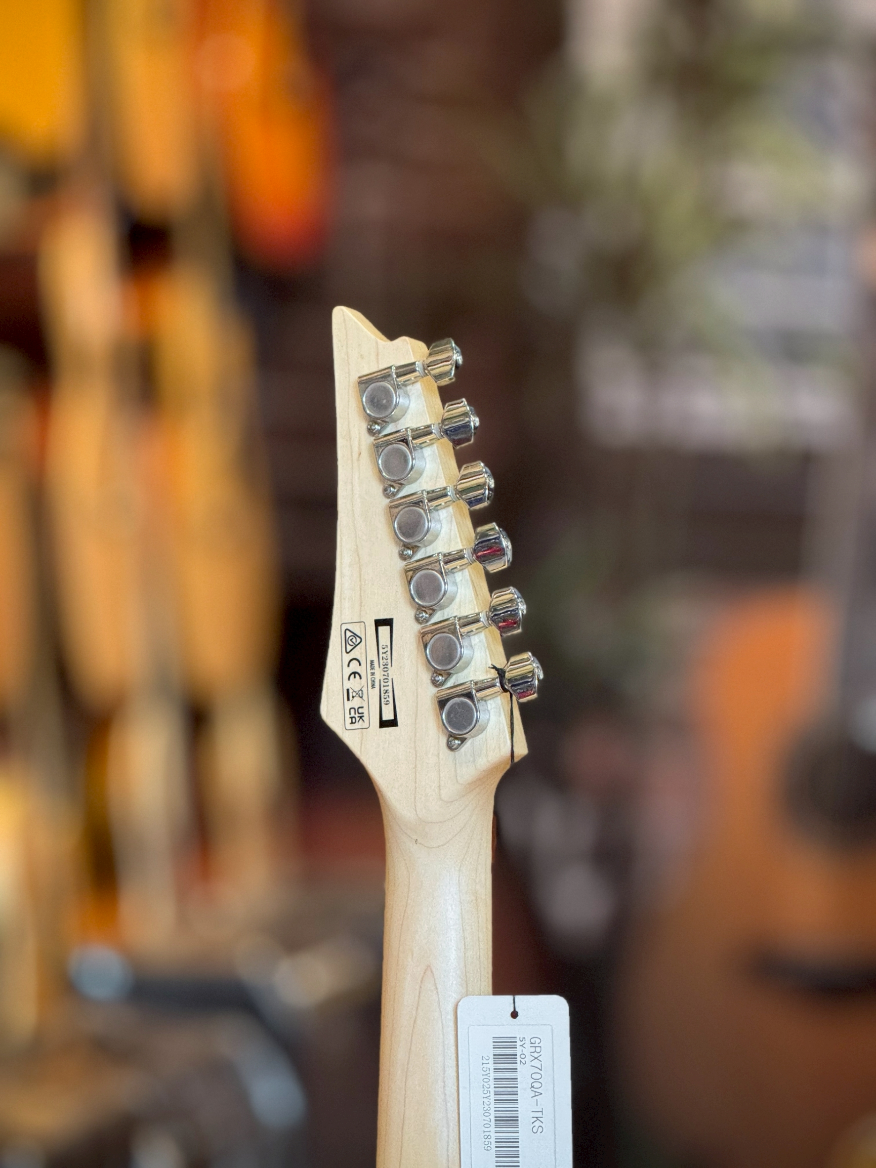 Ibanez GRX70QA กีตาร์ไฟฟ้า ปิ๊กอัพแบบ HSH เป็นรุ่น Infinity R ซาวด์ดุ พุ่งแรง เล่นแนวร็อคสบาย