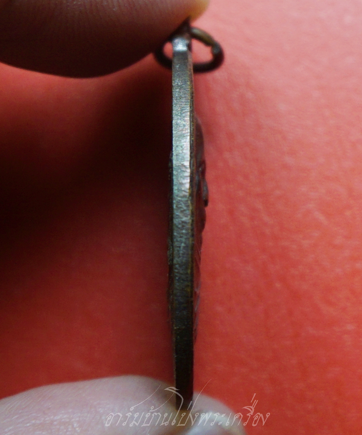 หลวงปู่หนู วัดทุ่งแหลม รุ่นอายุ๘๔ปี ปี๒๕๒๓ ตอกโค๊ตดอกจันทร์และเลข๒๓ เนื้อทองแดงรมดำ(องค์ที่1)