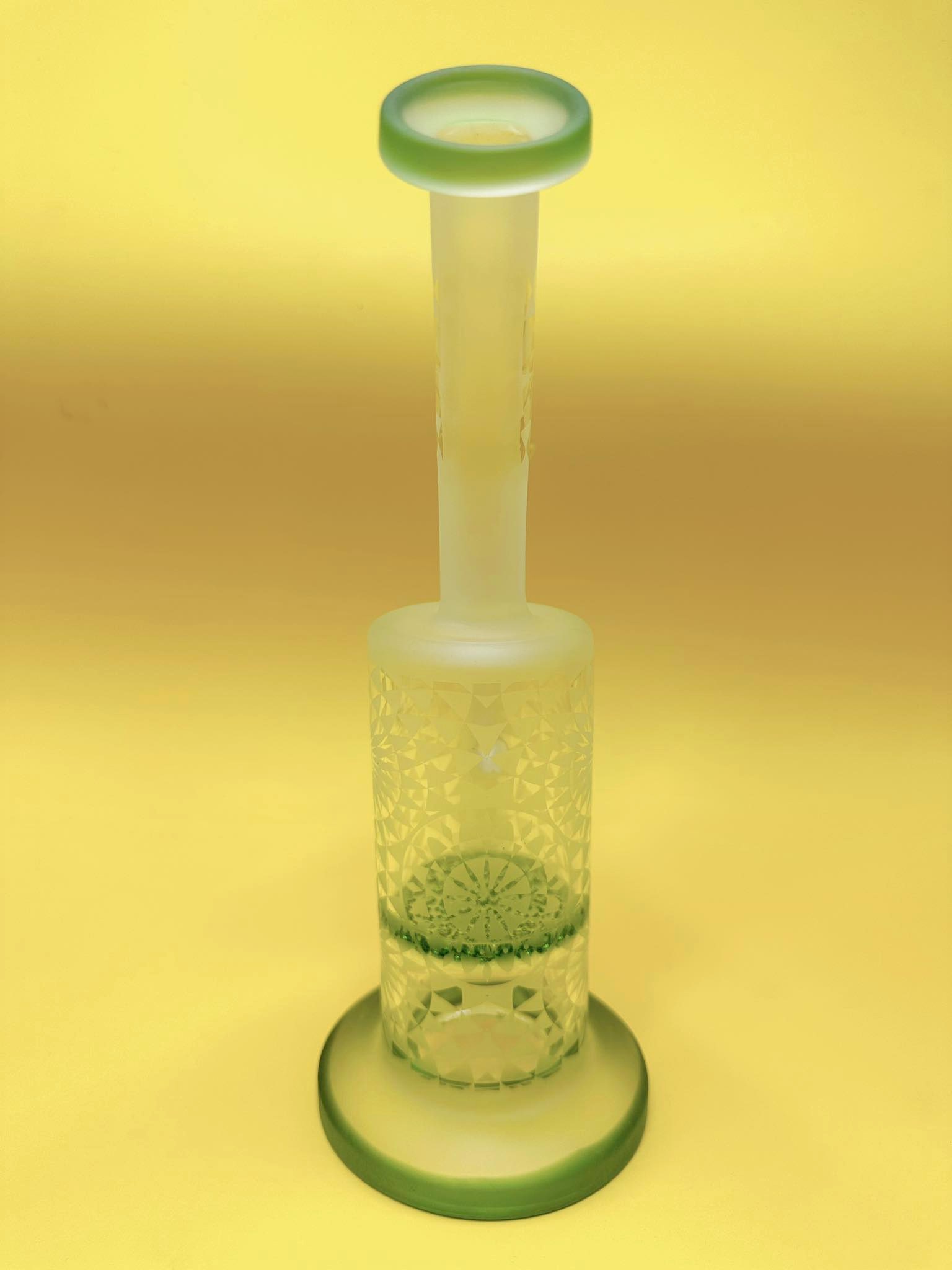 บ้องแก้วหนึ่งกรองรังผึ้งปากเขียวฐานเขียว (23 cm.)