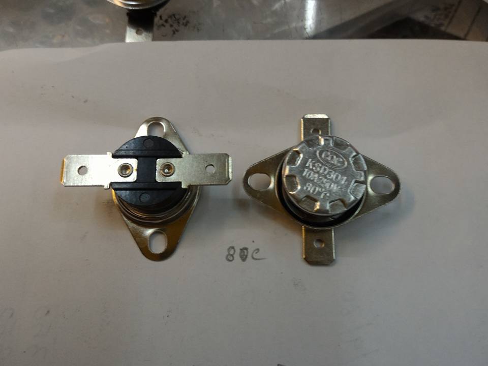 เทอร์โมสตัท80cรุ่นKSD301แกนหมุนได้80องศาC 10A250VAC Thermostat ควบคุมอุณหภูมิ ตัวตัดอุณหภูมิแกนหมุนได้ราคาตัวล่ะ