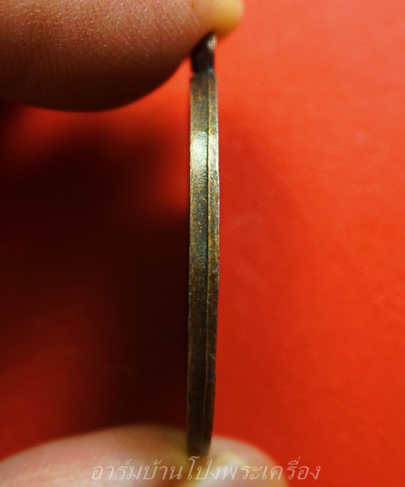 หลวงพ่อแป๊ะ วัดสว่างอารมณ์ ยันต์นกสาริกา หลังยันต์เก้าแถว(องค์ที่2)