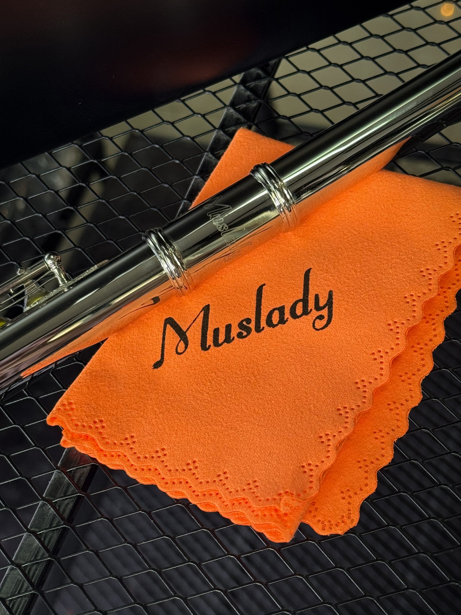 ฟลูต Flute สีเงิน Muslady งานโครเมี่ยม พร้อมกล่องบุกำมะหยี่ เครื่องเป่า งานมาตรฐานเหมาะกับการเรียน