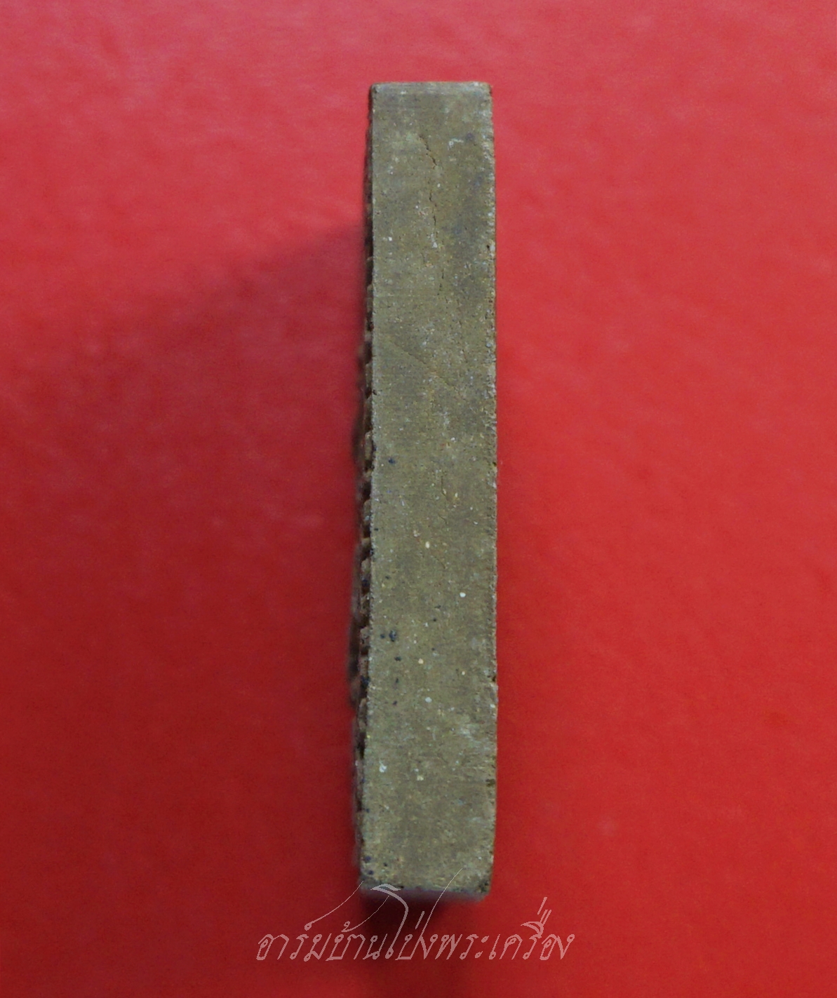 หลวงพ่อคูณ วัดบ้านไร่ รุ่น๑ สถาบันเทคโนโลยีพระจอมเกล้าเจ้าคุณทหารลาดกระบัง เนื้อผงสีน้ำตาล(องค์ที่1)