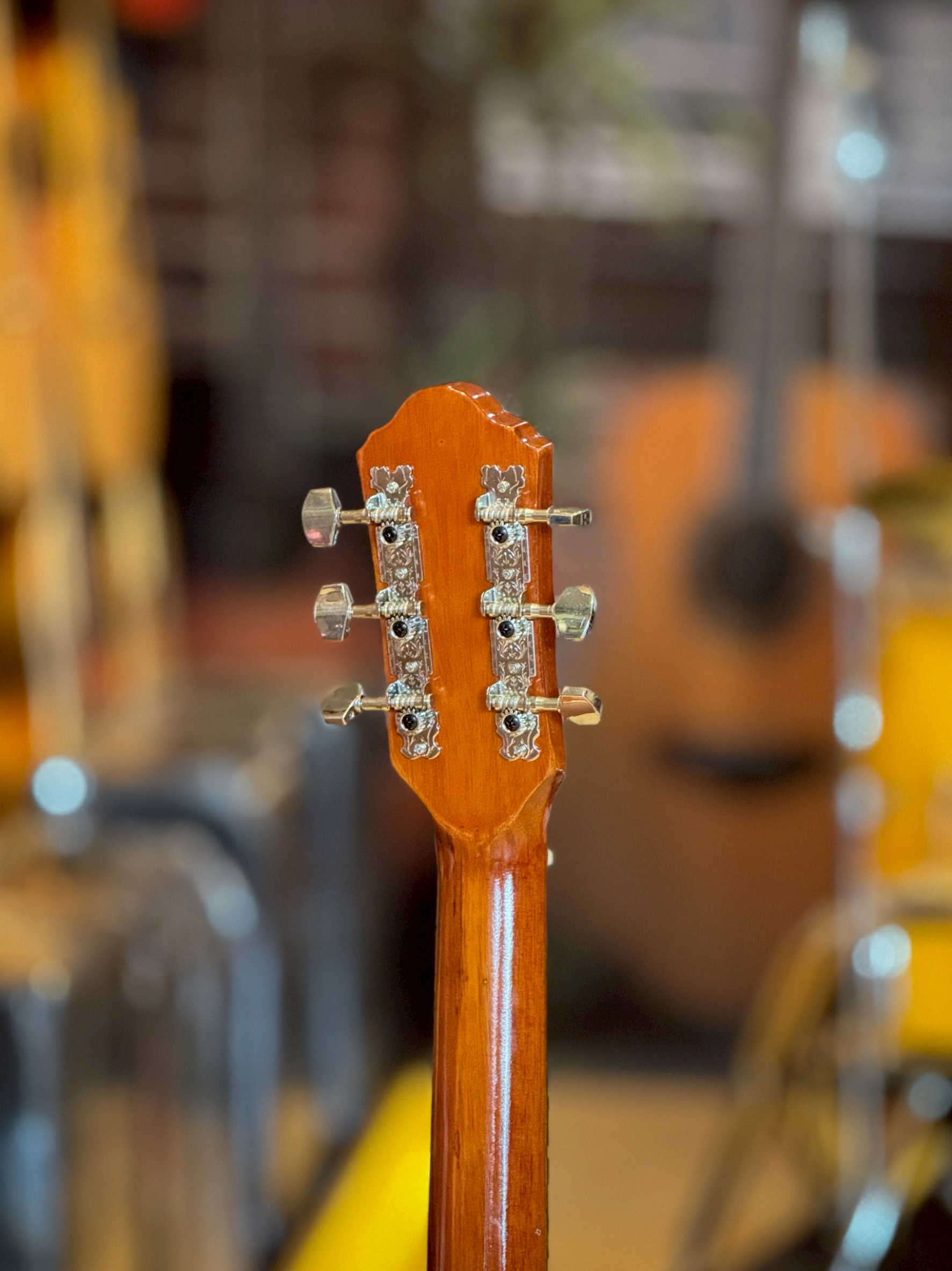 กีต้าร์โปร่ง Overspeed 38 นิ้ว รุ่น OS-38C สีชมพู มีเหล็กขันคอ พร้อม กระเป๋า ปิ๊ก 4 ชิ้น ประแจ (เลือกรับเครื่องตั้งสาย)