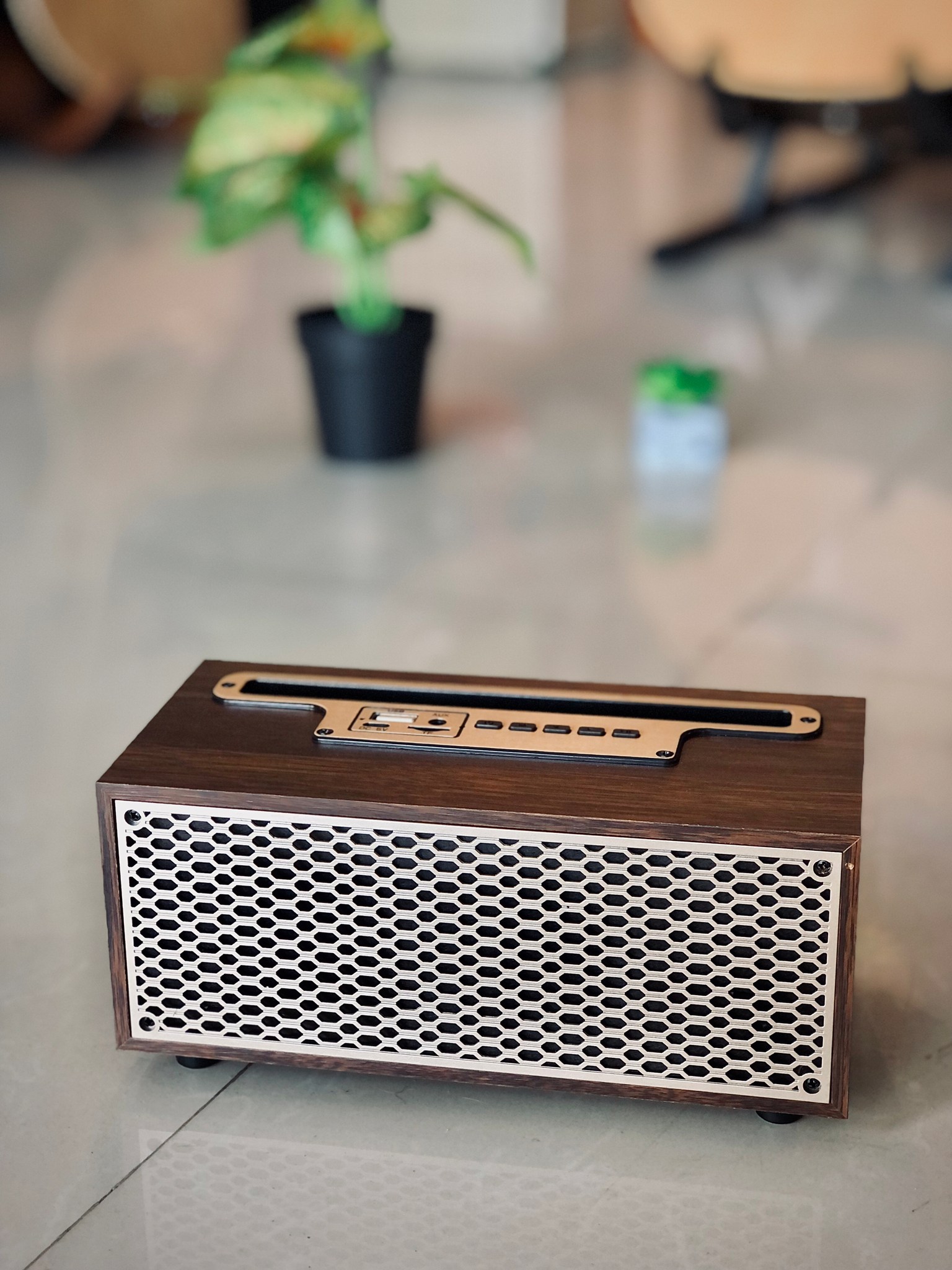 (พร้อมส่ง🔥 ) ลำโพงบลูทูธ รุ่น XM-5 เสียงดี ขนาด 5W เบสหนัก ทรงกระทัดรัด ดีไซน์หรูหรา เล่นเพลงผ่านมือถือได้ - ส่งด่วน