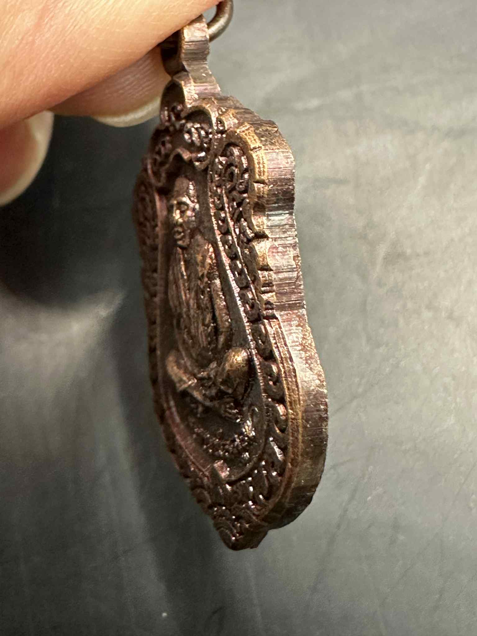 3.เหรียญเสมาทองแดง หลวงพ่อคูณ รุ่น เฮงให้รวย