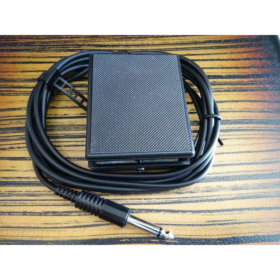 Roland DP-2 Pedal Switch ฟุตสวิทช์คีย์บอร์ด และเปียโนไฟฟ้า หัวแจ็คแบบโมโน / มีบริการเก็บเงินปลายทางค่ะ