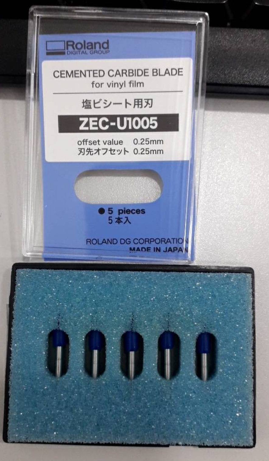 RLB-ZEC-U1005-45-05 ใบมีดเครื่องตัดสติ๊กเกอร์ Roland แท้ ขนาด 45 องศา ใชัตัดงานทั่วไป 5ใบ