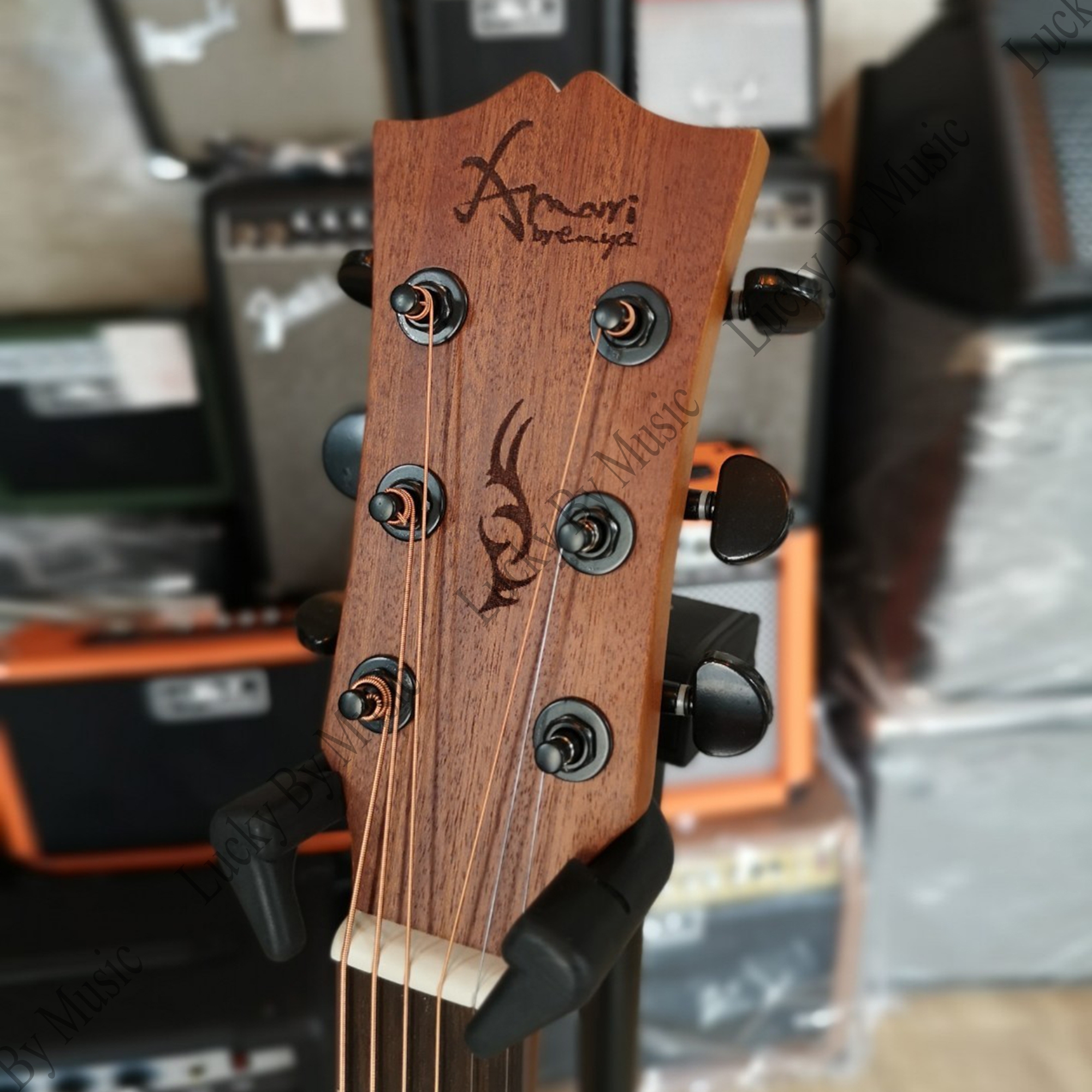 Amari By Enya AM-418C กีตาร์โปร่ง41 นิ้วคอเว้า สีไม้ พร้อม กระเป๋า