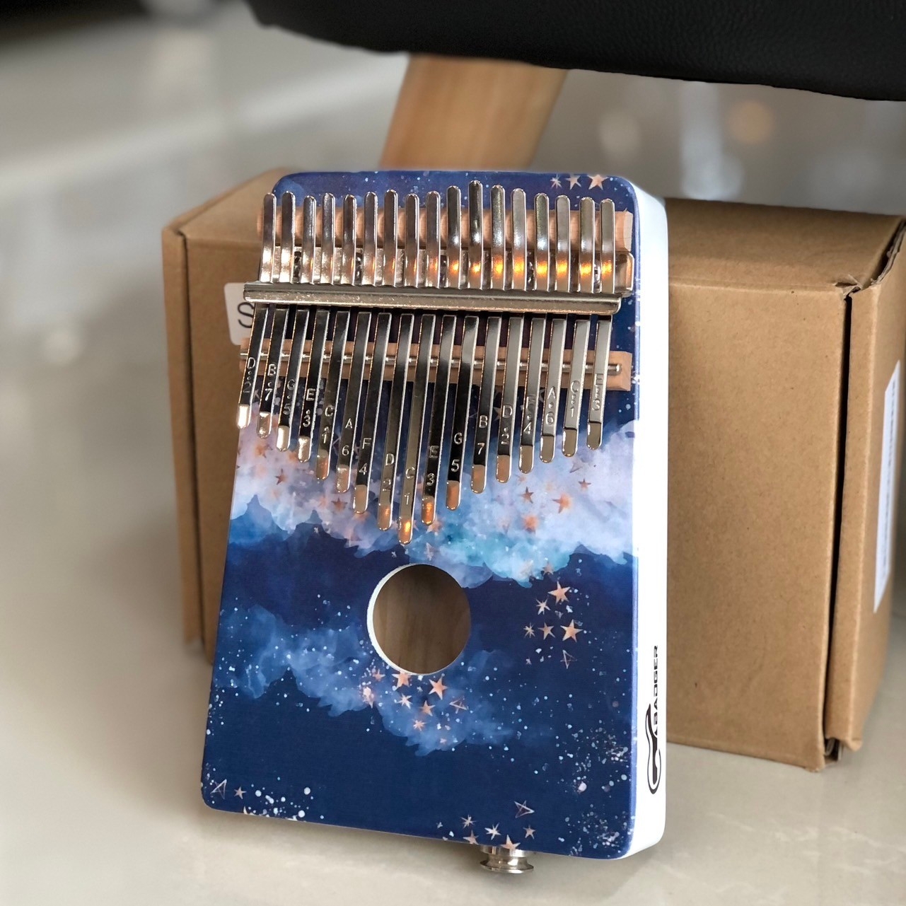 [พร้อมส่ง🚚] คาลิมบาไฟฟ้า Kalimba 17 คีย์ คาลิมบา ทำจากวัสดุคุณภาพดี พร้อมอุปกรณ์ ของขวัญปัจฉิม 📬[ส่งจากไทย] [ส่งด่วน]🚚