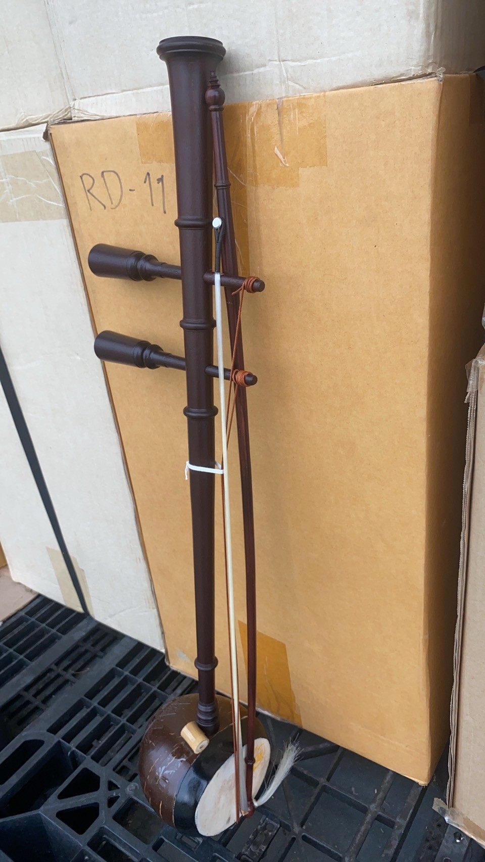 ซออู้ไม้ชิงชัน คันสีแบบเส้นไนล่อน ซออู้ ไม้ชิงชันอย่างดี / ฟรี ยางสน1อัน เลือกเพิ่มกระเป๋าใส่ซอได้