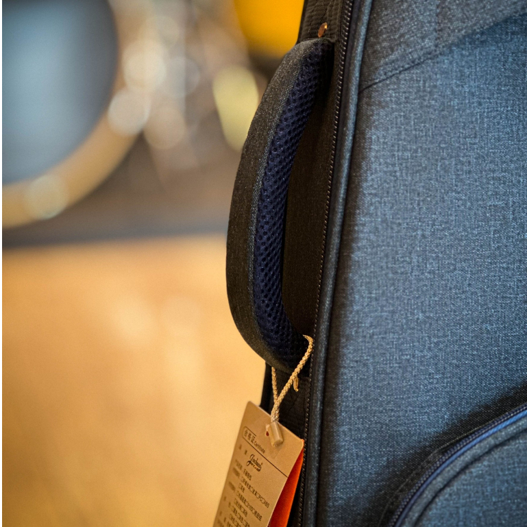 Jinchuan ซอฟท์เคสเบส สียีนส์กรม B-2022 กระเป๋าเบส บุฟองน้ำหนามาก กระเป๋าเบส มีที่รองคออย่างดี มีหูหิ้ว/สะพายหลังได้