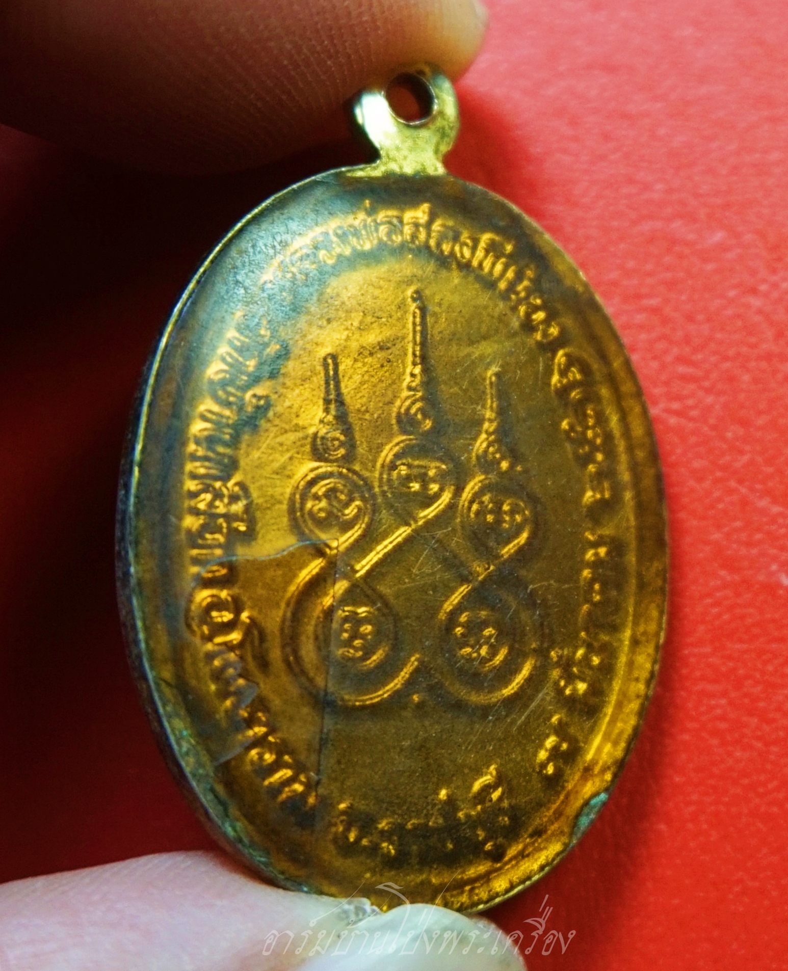 หลวงพ่อสองพี่น้อง วัดบ้านเลือก รุ่นแรก ปี๒๕๓๖ เนื้อกะไหล่ทอง(องค์ที่1)