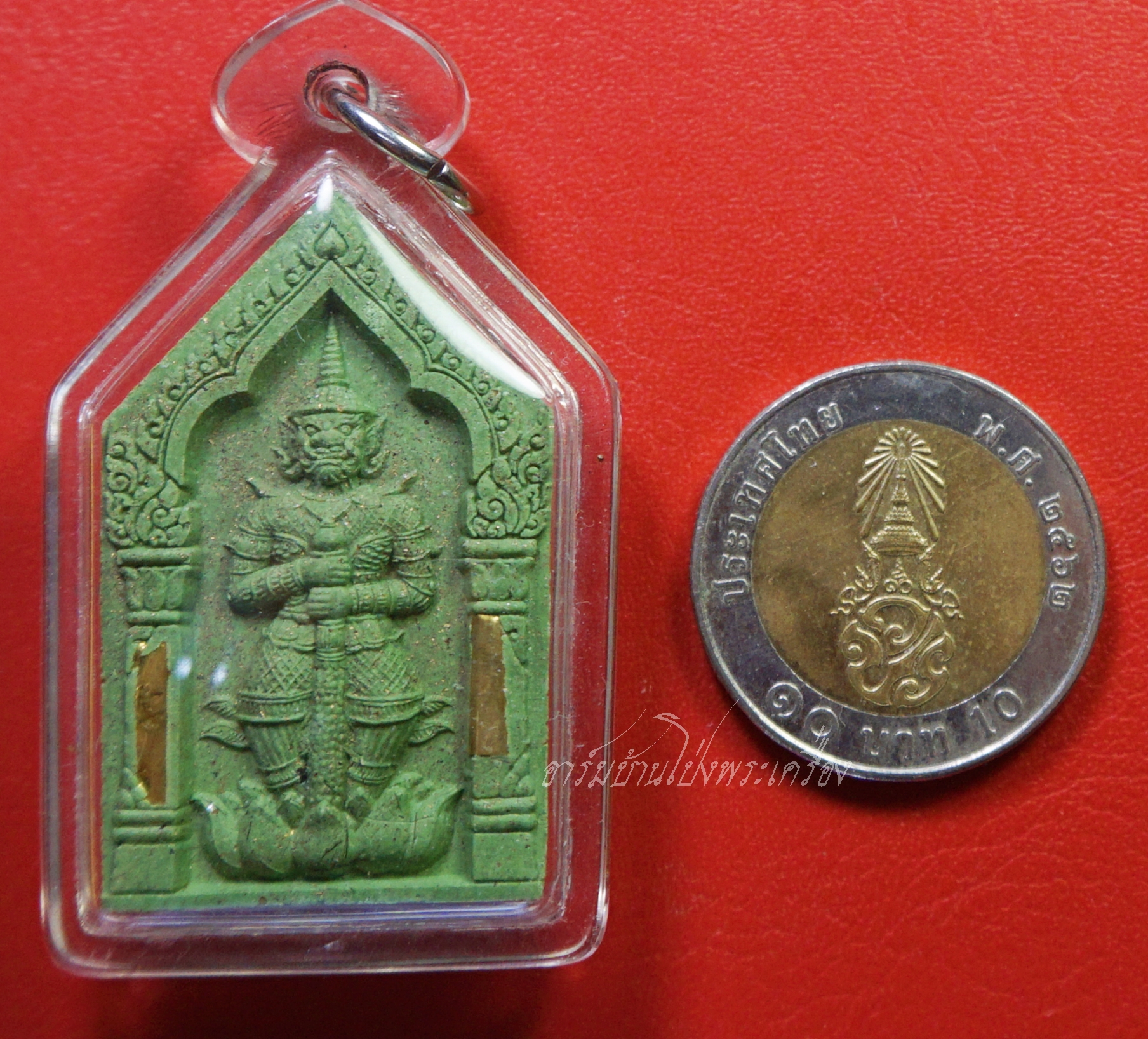 หลวงพ่อสอน วัดลาดบัวขาว ท้าวเวสสุวรรณ เนื้อผงสีเขียว เลข1989 มีเส้นเกศาหลวงพ่อและฝังพลอย(องค์ที่2)