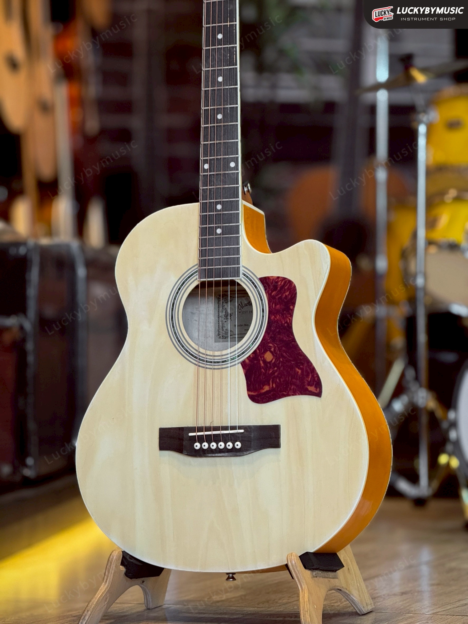 กีตาร์โปร่งไฟฟ้า Martinlee ML-409C ขนาด 40 นิ้ว ภาคไฟฟ้า Enya มีจูนเนอร์ พร้อม ปิ๊ก 4 ชิ้น ประแจขันคอ สายแจ็ค