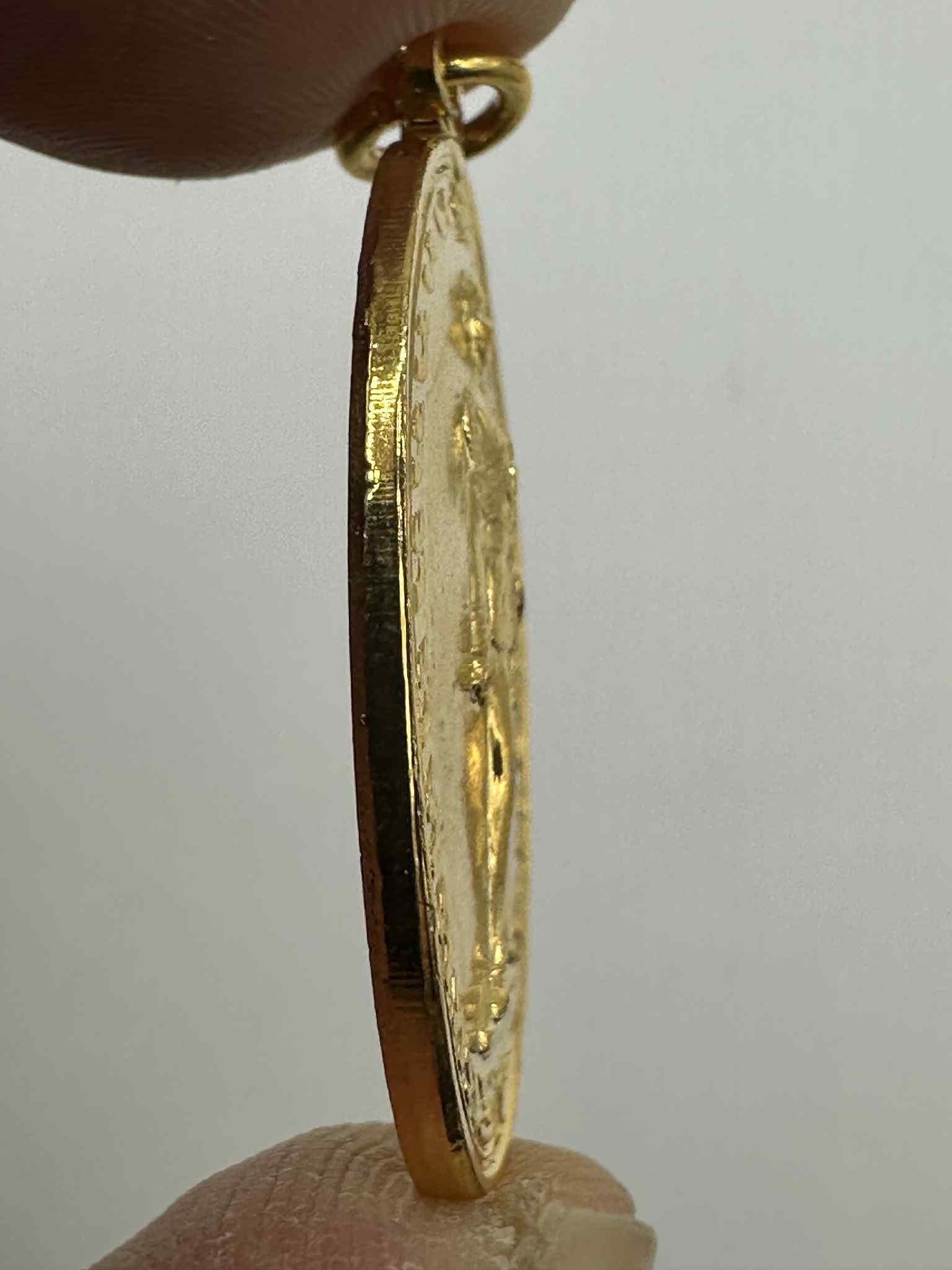 24.เหรียญกะไหล่ทอง เสด็จพ่อ ร.5 ครบรอบ 80 ปี โรงเรียนปิยะมหาราชาลัย ปี 2532