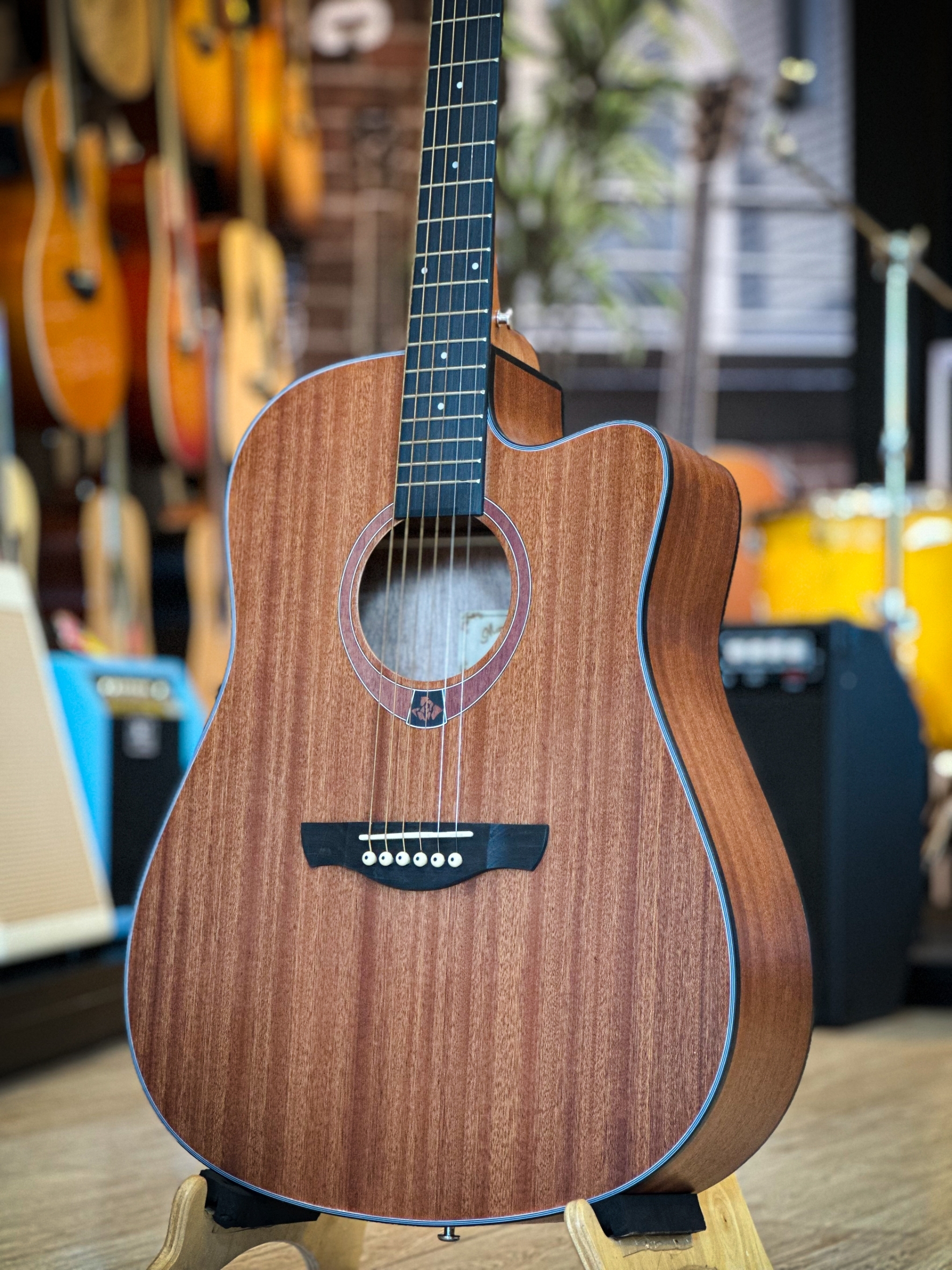 กีตาร์โปร่งไฟฟ้า Martin lee L4114 กีต้าร์โปร่ง ขนาด 41 นิ้ว ฟรี กระเป๋า ปิ๊ก4อัน ใบคอร์ด