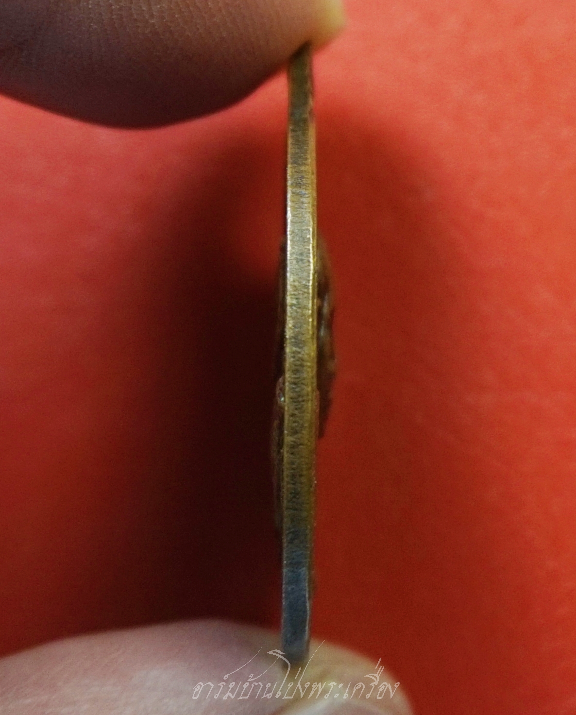 หลวงปู่หนู วัดทุ่งแหลม รุ่นคฑาไขว้ ช.๑ รอ. ปี๒๕๒๔ เนื้อทองแดง บล๊อกอุลอย(องค์ที่1)