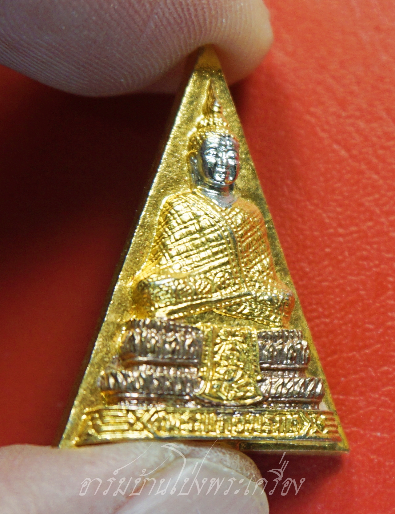 พระแก้วมรกต วัดพระศรีรัตนศาสดาราม รุ่น กาญจนาภิเษก ฉลองสิริราชสมบัติครบ๕๐ปี ปี๒๕๓๙ เนื้อสามกษัตริย์(องค์ที่1)