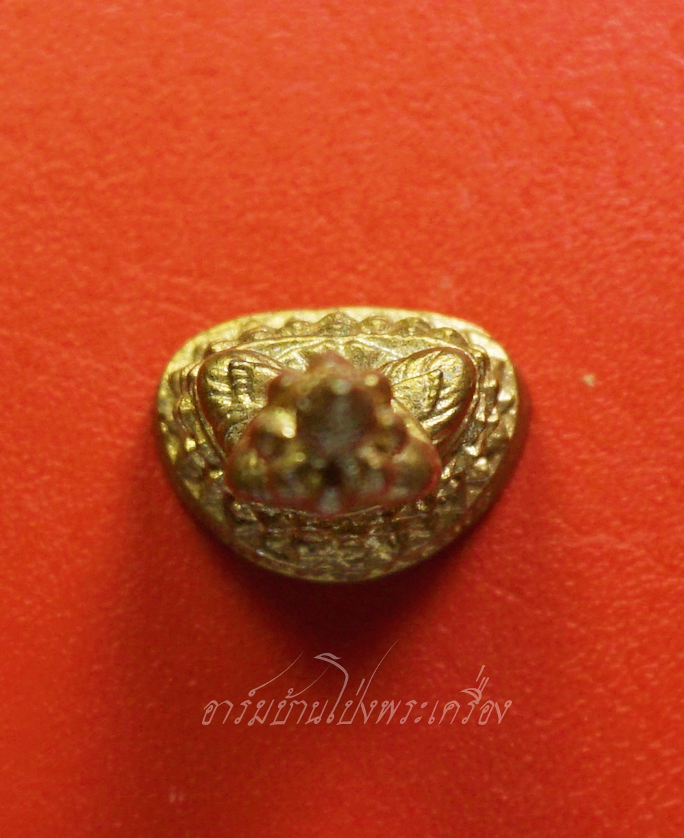 เศรษฐีนวโกฏิ วัดเขาอีส้าน(เทพประทาน) จ.ราชบุรี เนื้อกะไหล่ทอง พระกริ่ง(องค์ที่1)