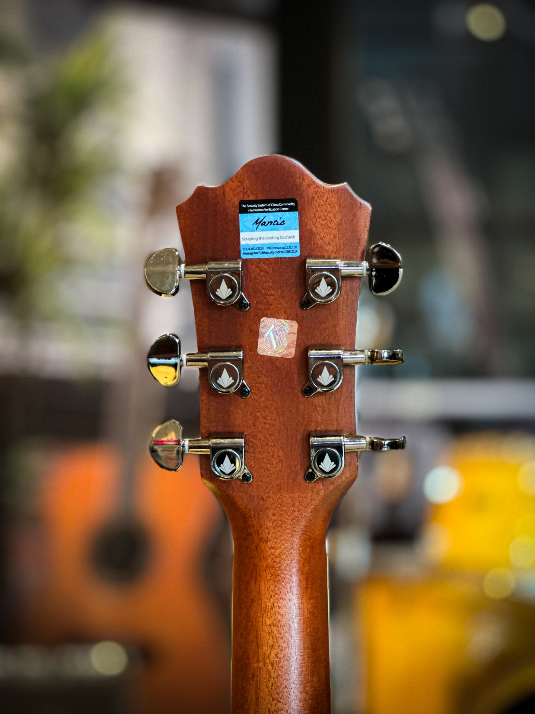 กีต้าร์โปร่ง Mantic AG-10SC ขนาด 41 นิ้ว Top Solid เสียงดี กังวาน ✅ พร้อมกระเป๋า ปิ๊ก4อัน คาโป้ ใบคอร์ด ประแจ คาโป้